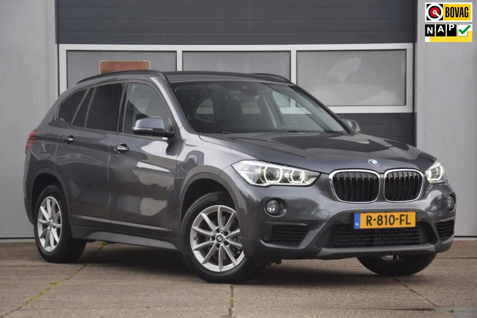 BMW X1 SDrive18i Executive Gris - 1