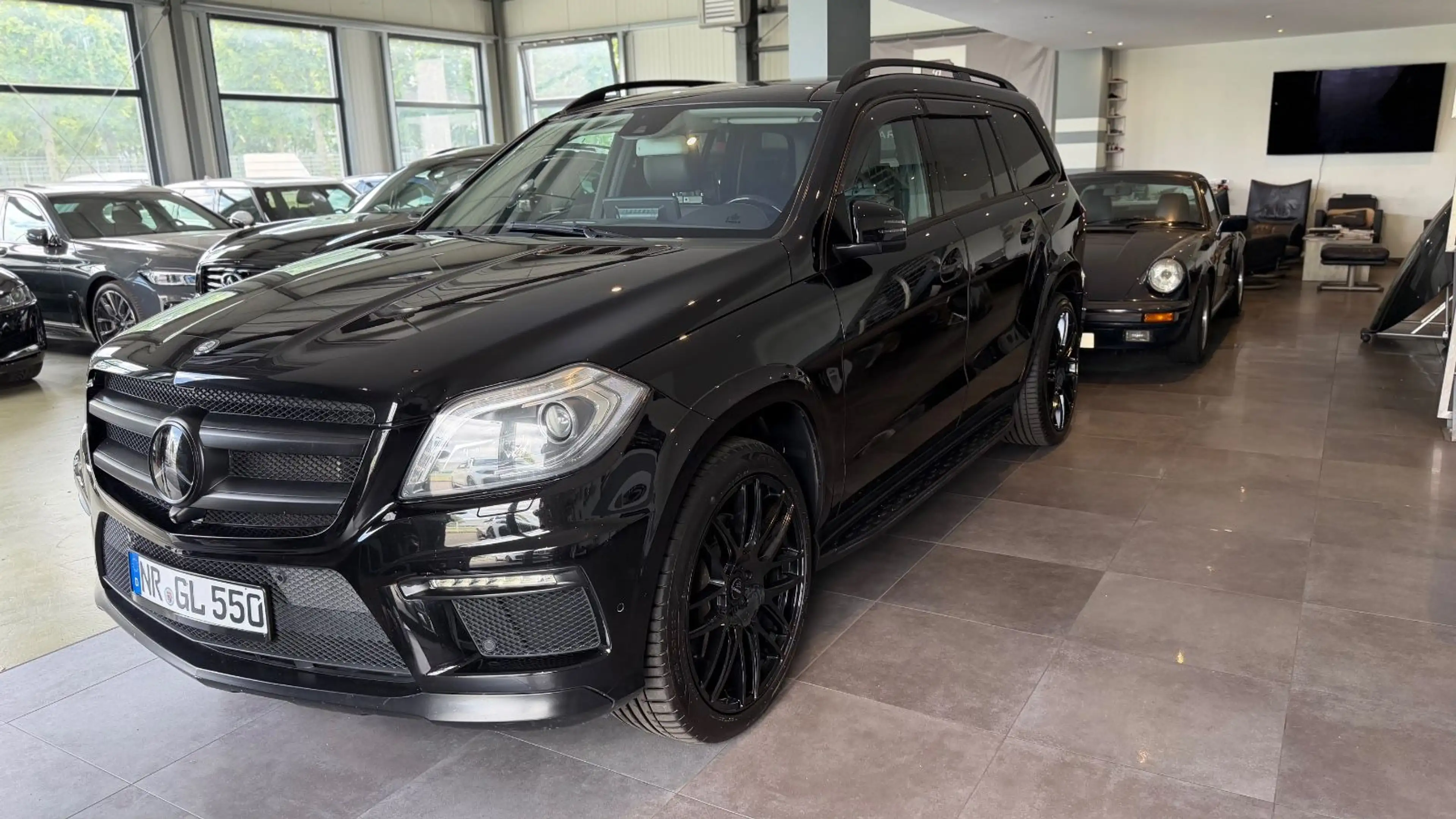 Mercedes-Benz GL 500 GL-500 4Matic Navi+Camera/Panorama/2xDVD/AHK/22Z — photo 2