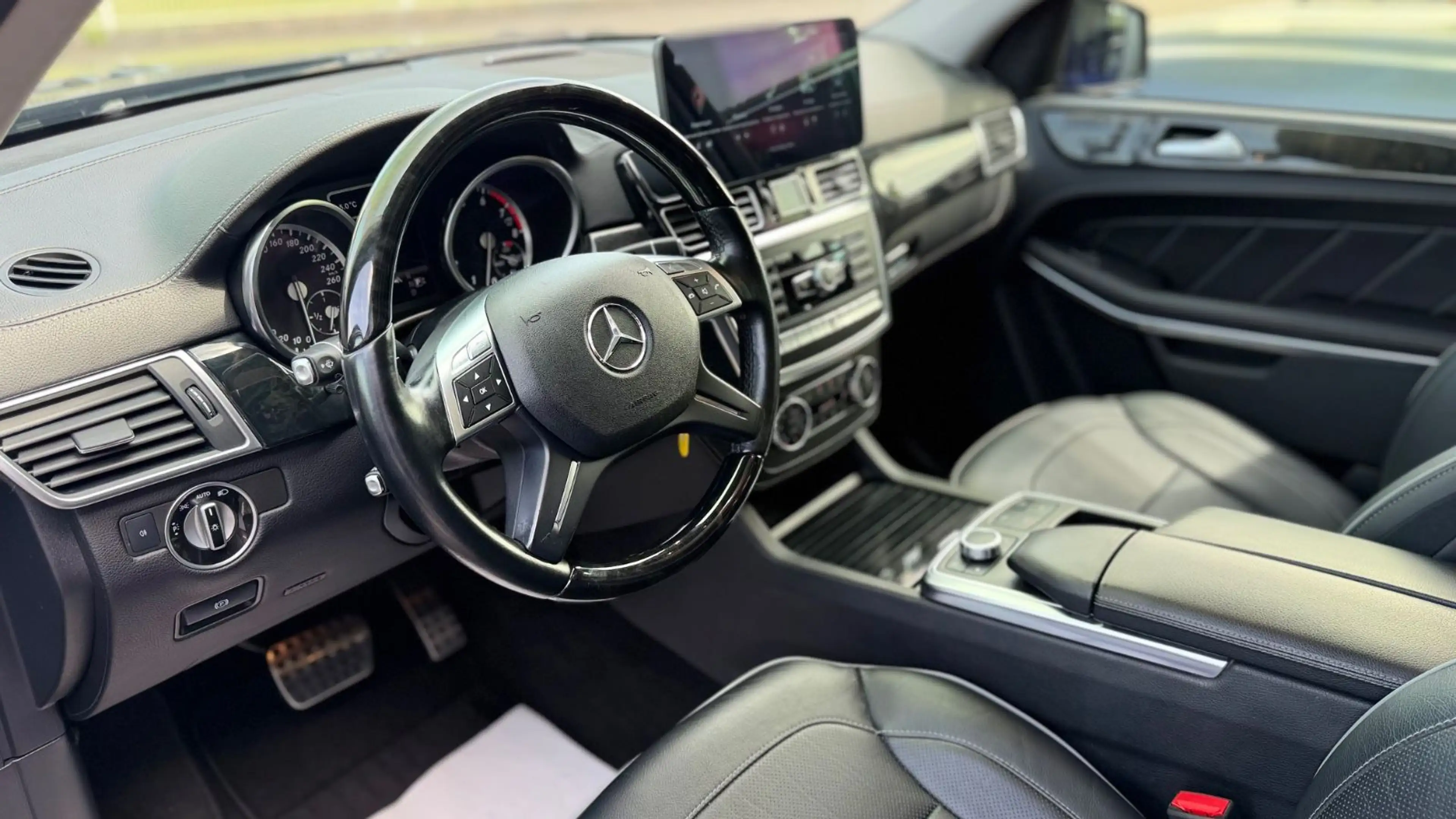 Mercedes-Benz GL 500 GL-500 4Matic Navi+Camera/Panorama/2xDVD/AHK/22Z — photo 6