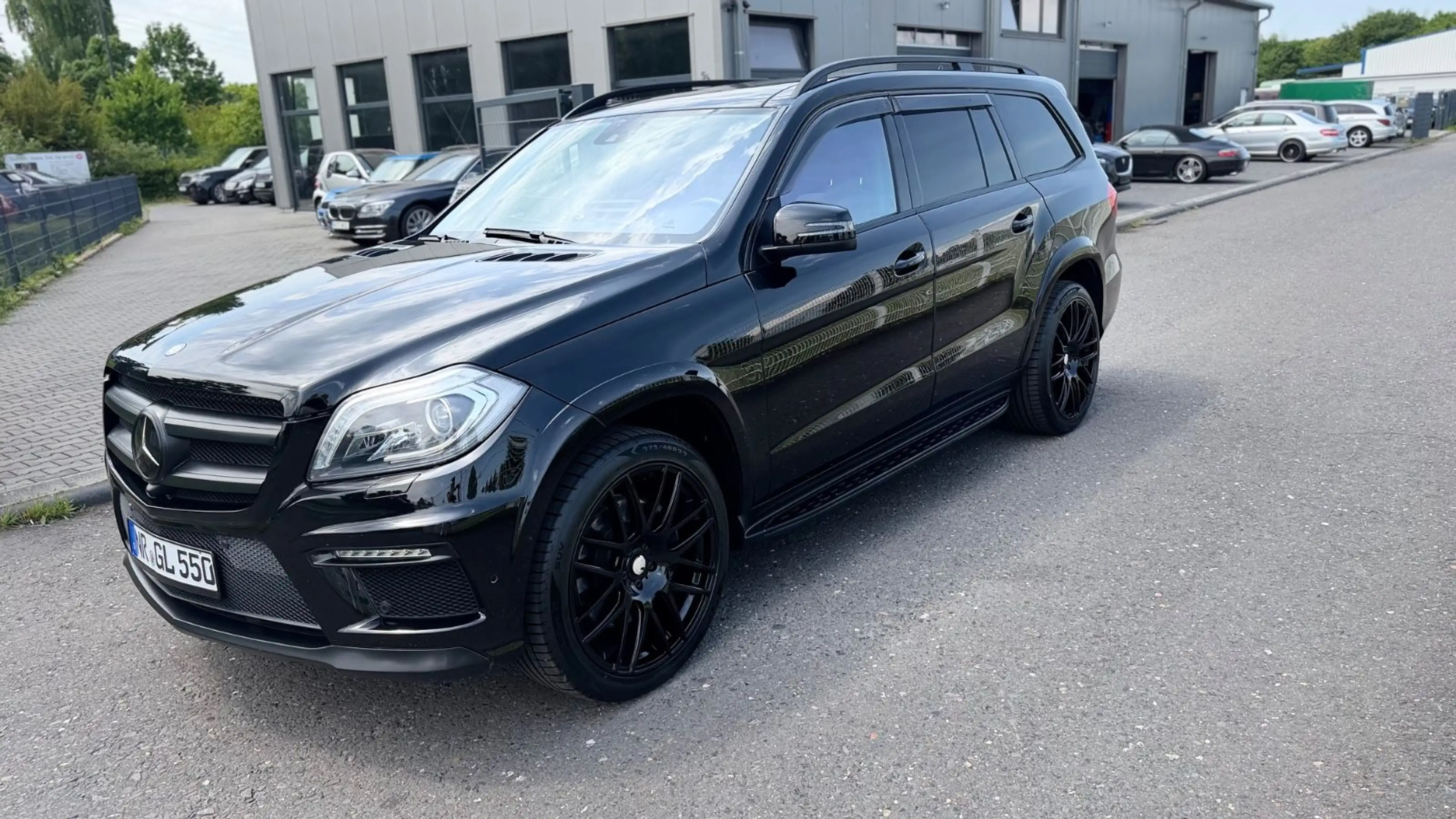 Mercedes-Benz GL 500 GL-500 4Matic Navi+Camera/Panorama/2xDVD/AHK/22Z — photo 9