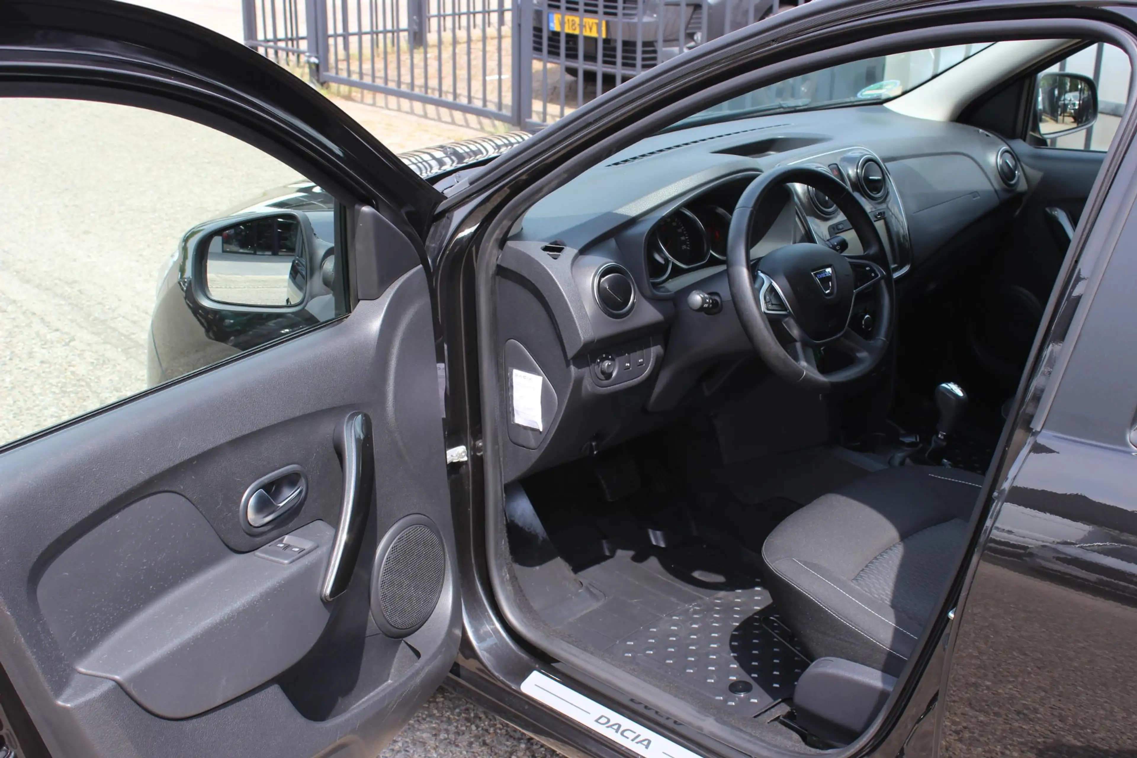 Dacia Logan MCV 0.9 TCe Automaat Laureate — photo 6