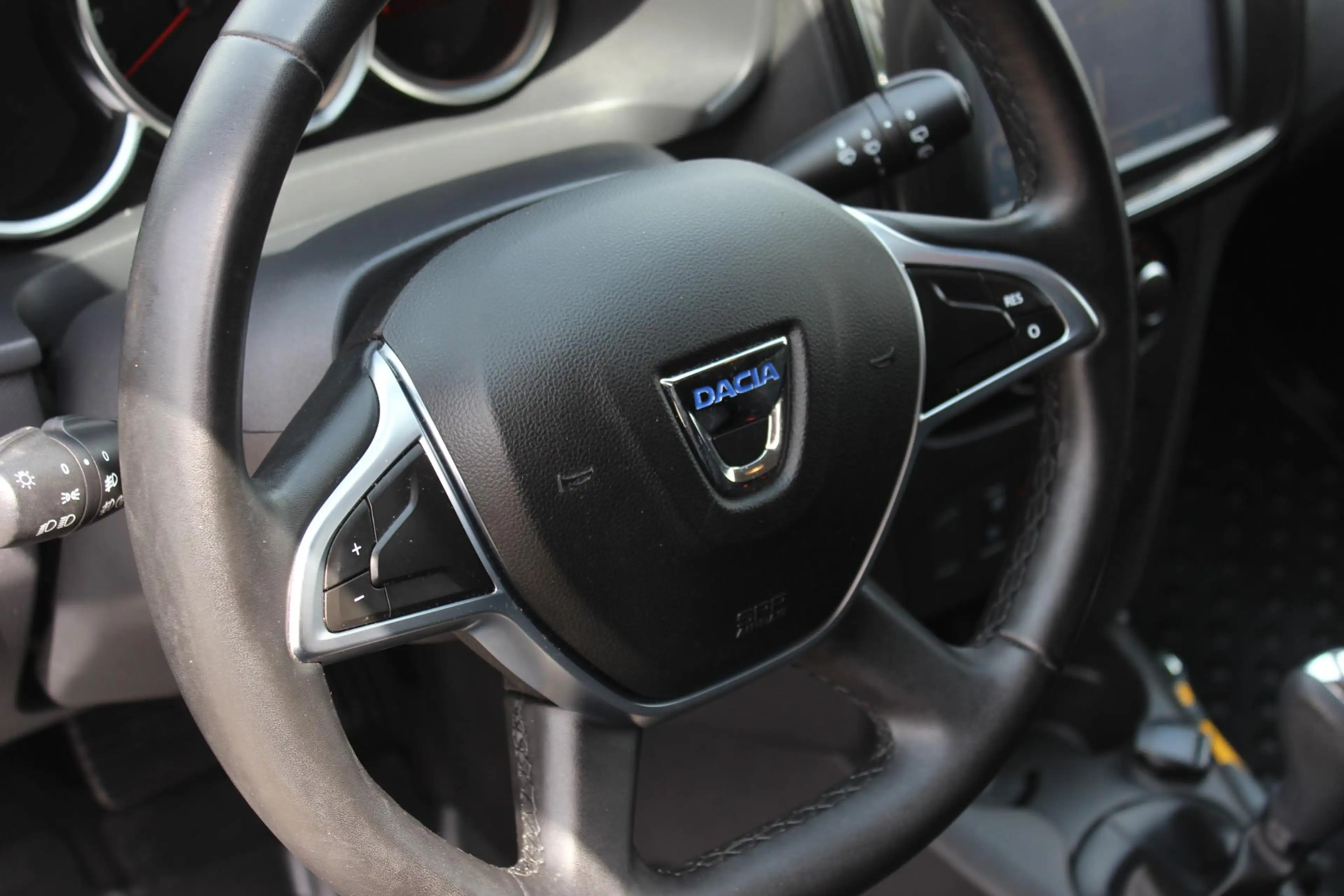 Dacia Logan MCV 0.9 TCe Automaat Laureate — photo 10