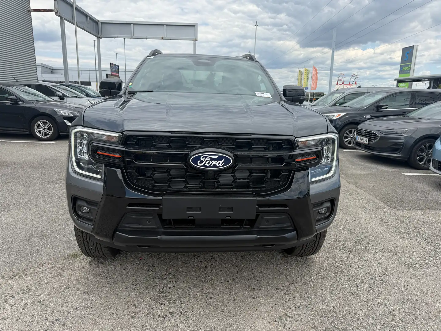 Ford Ranger 2.3 Ecoboost PHEV DK Wildtrak e-4WD Grau - 2