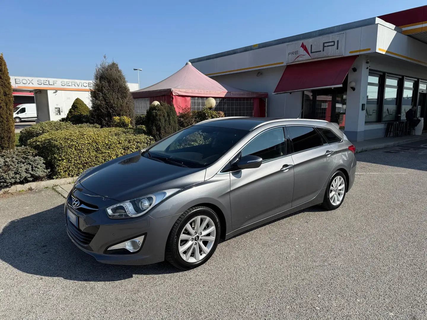 Hyundai i40 i40 I 2012 WagonWagon 1.7 crdi Comfort 136cv Szürke - 2