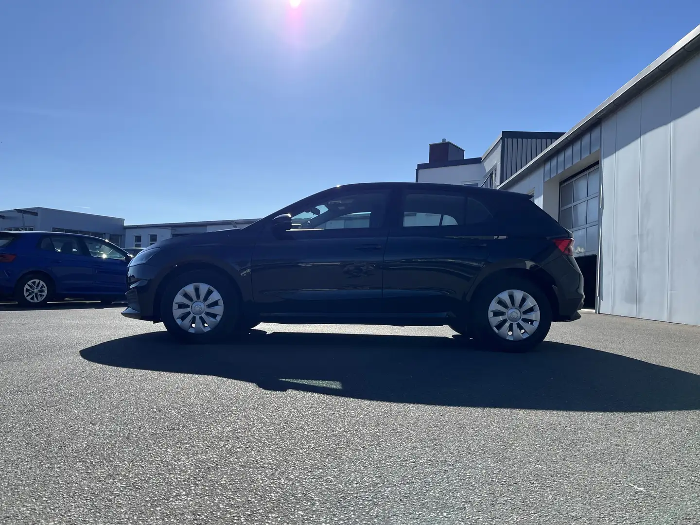 Skoda Fabia 1.0 Active 97€ m. 20% Anzahlung DAB LED SHZ PDC Schwarz - 2