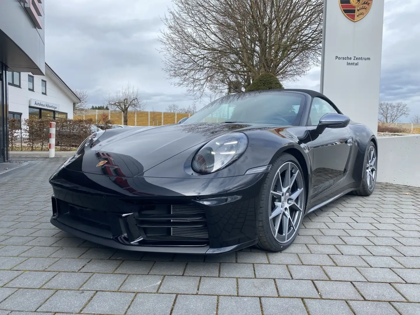 Porsche 992 (911) Carrera T Cabrio | SportDesign Paket | Noir - 2