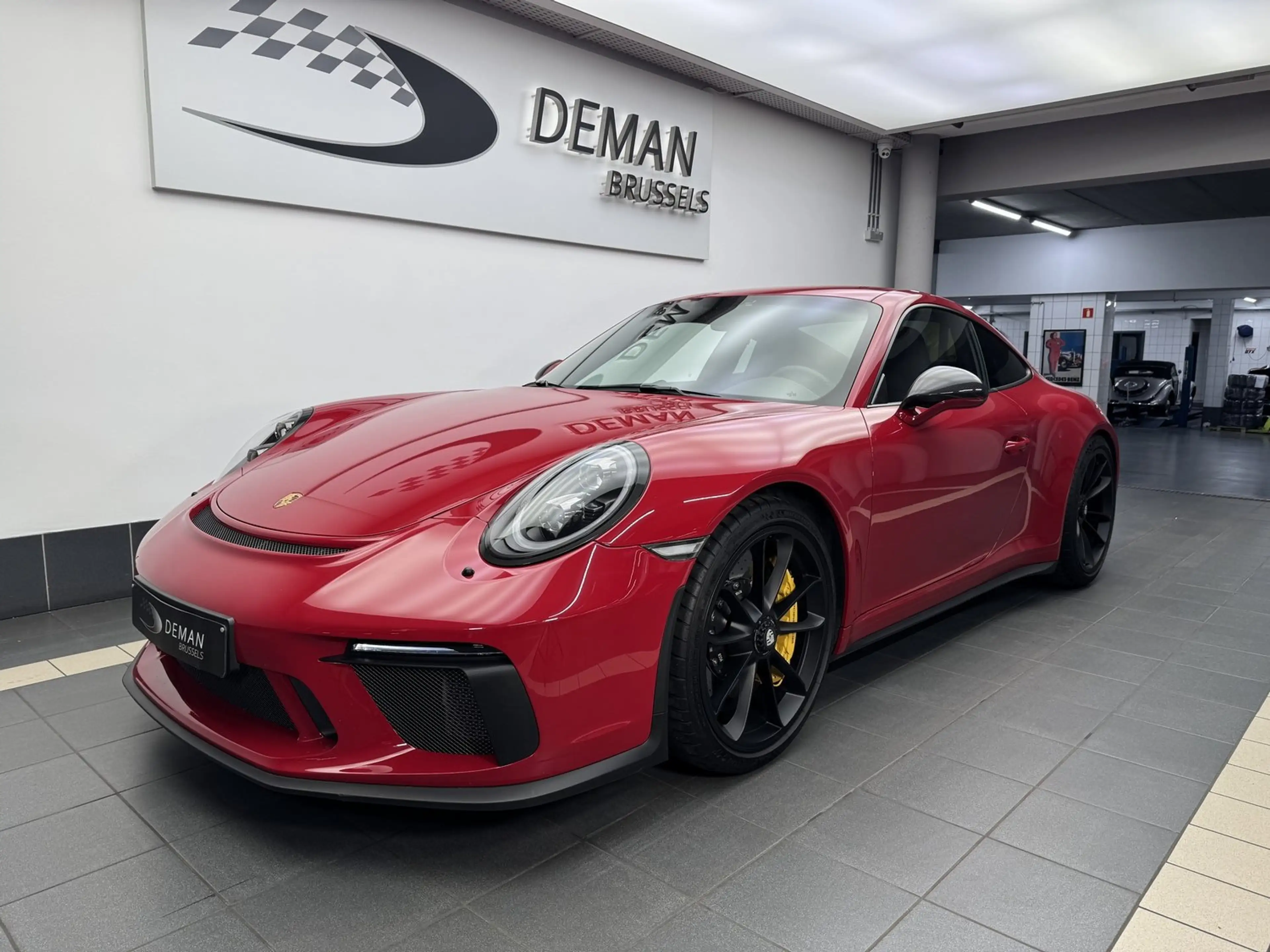 Porsche 911 GT3 touring * Lift * Ceramic Brake * Carbon
