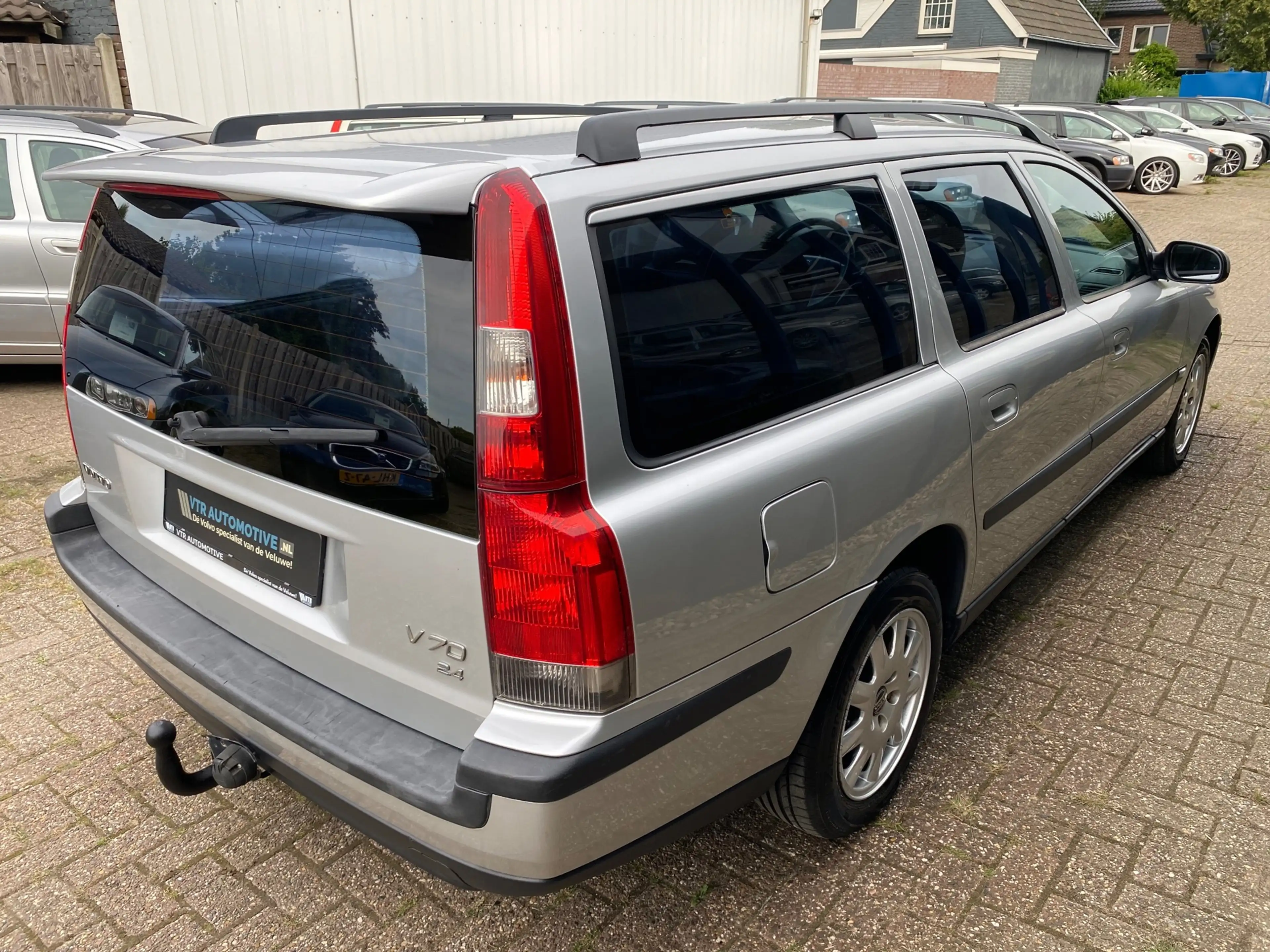 Volvo V70 2.4 Comfort Line 170PK Automaat — photo 3