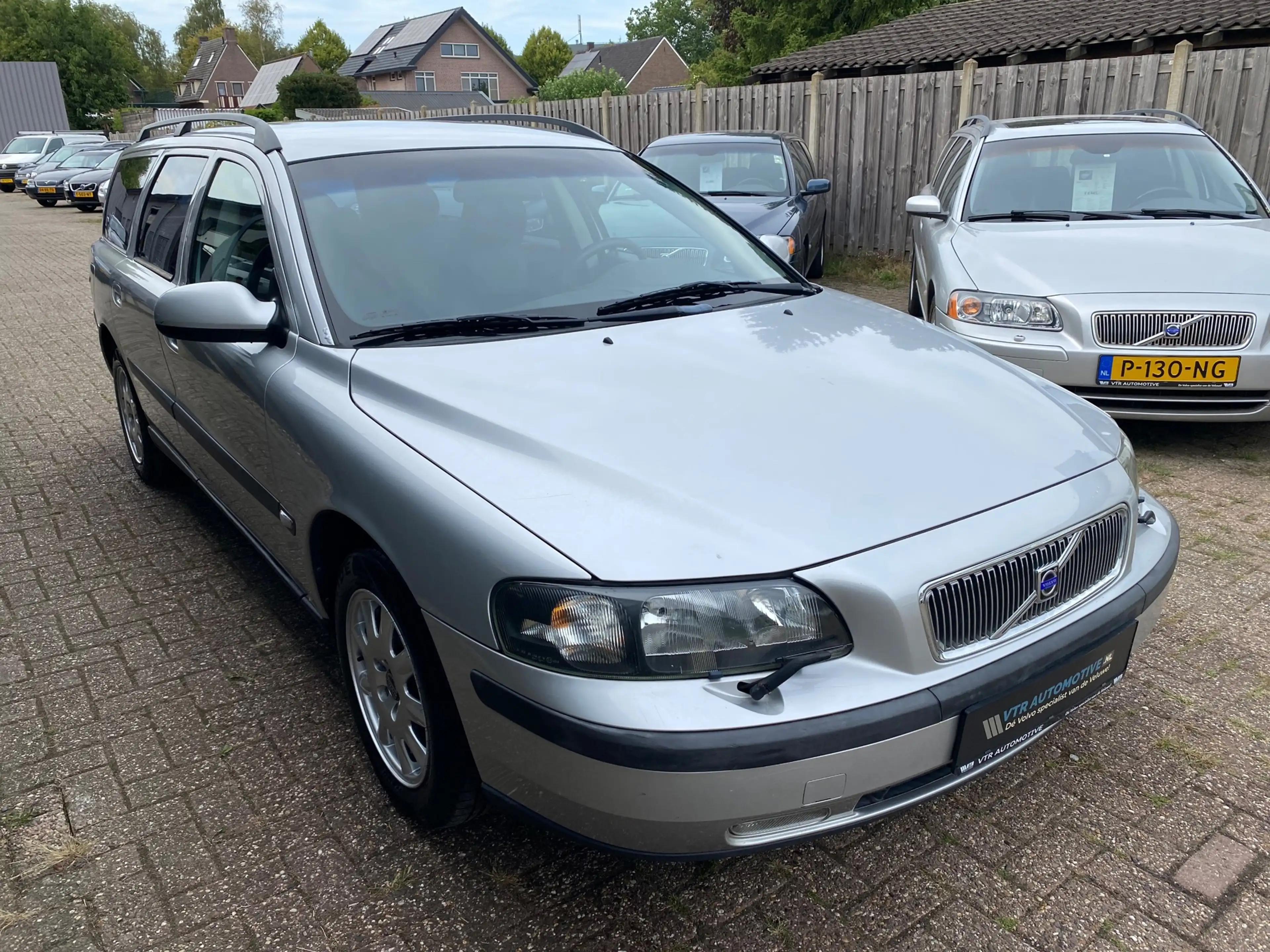 Volvo V70 2.4 Comfort Line 170PK Automaat — photo 4