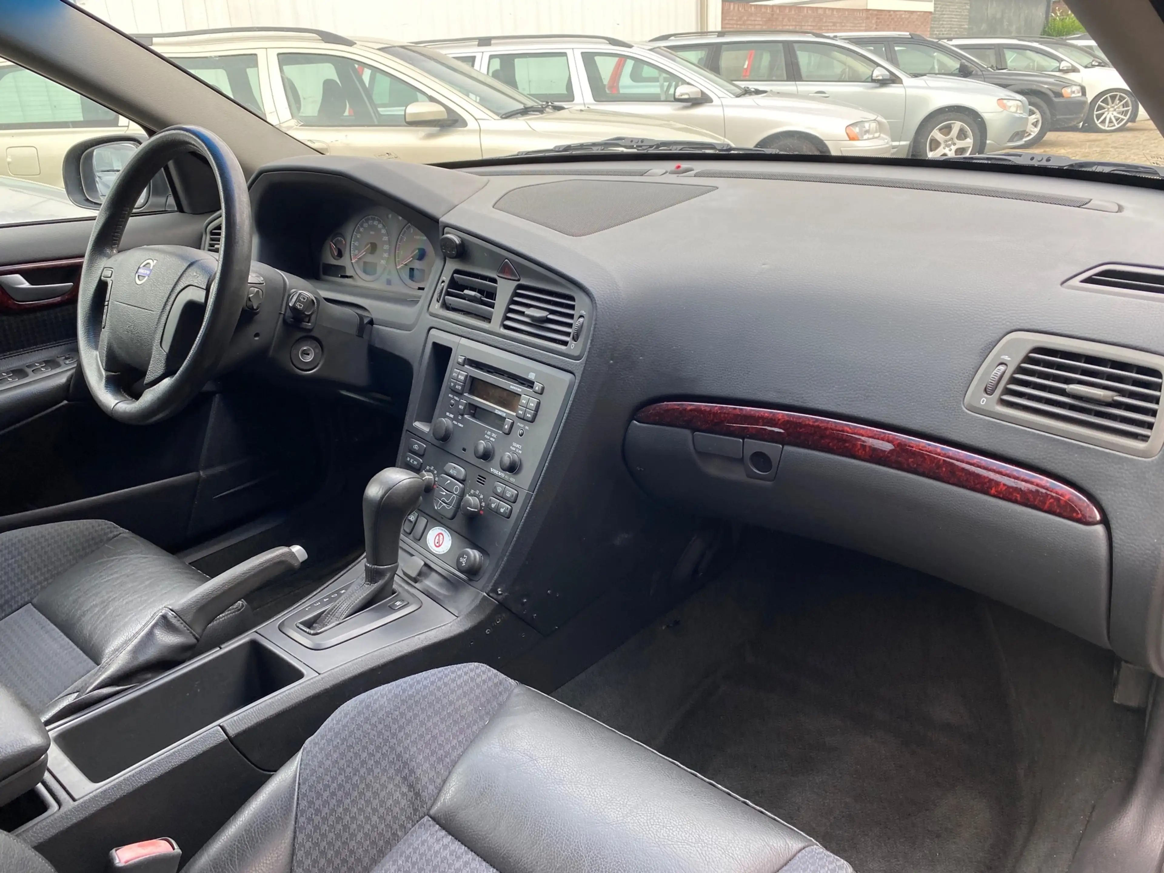 Volvo V70 2.4 Comfort Line 170PK Automaat — photo 10