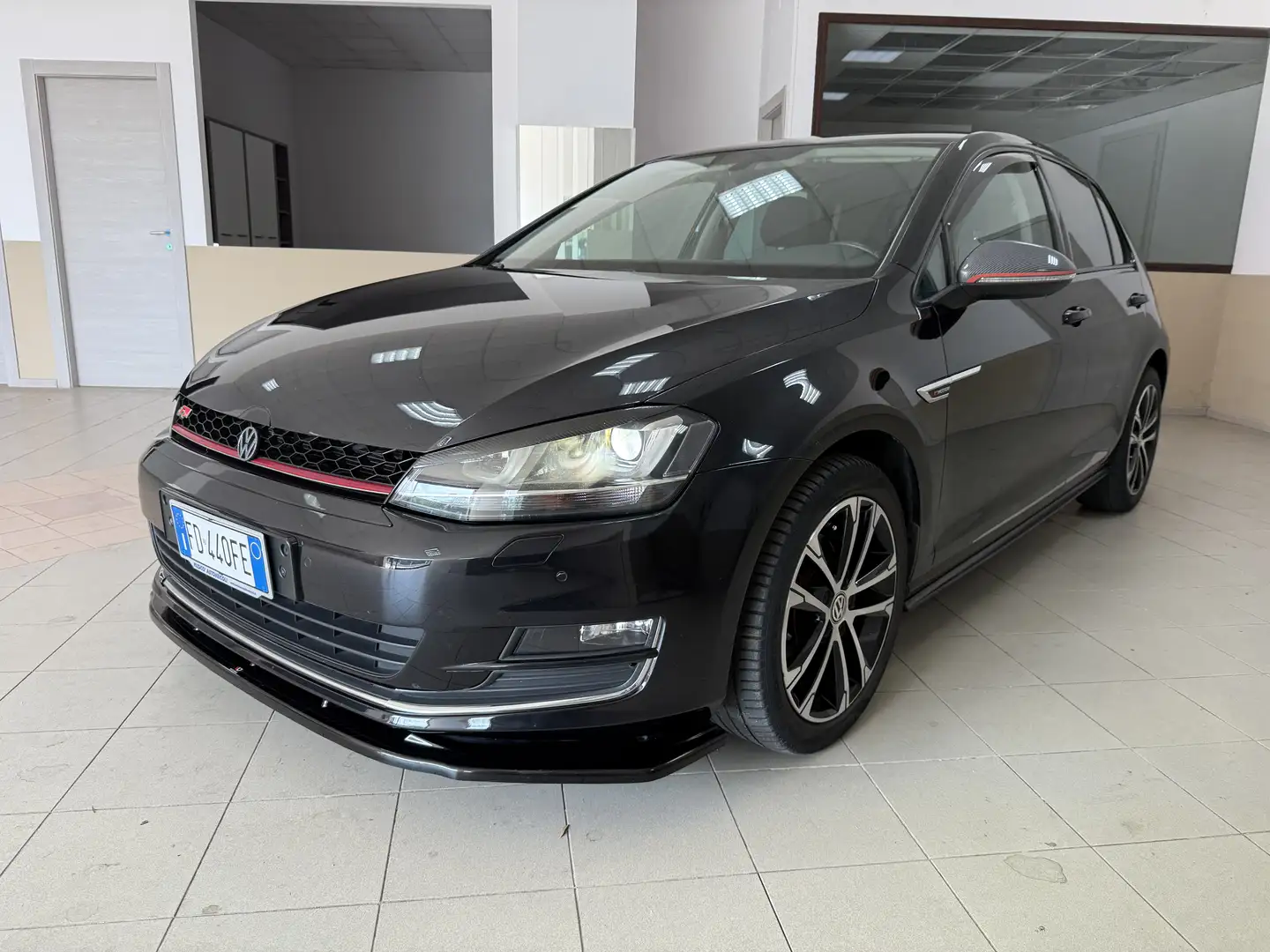 Volkswagen Golf 5p 1.6 tdi Lounge 110cv - 1