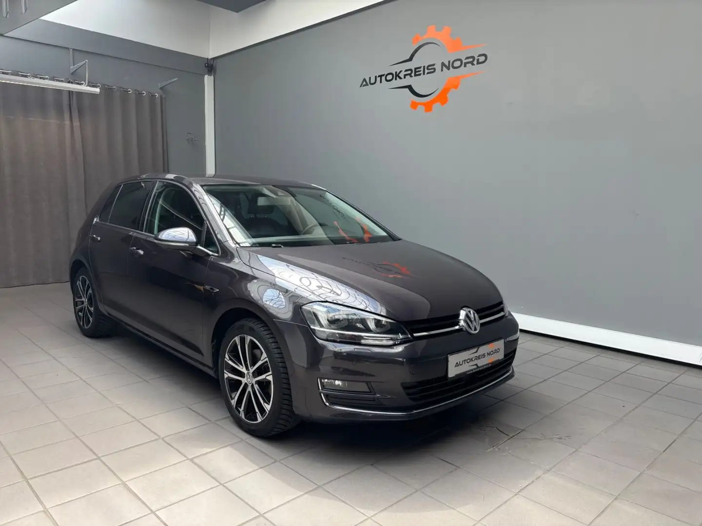 Volkswagen Golf VII 1.4 Lounge +HU NEU+AUTOMATIK+XENON+ Gris - 2