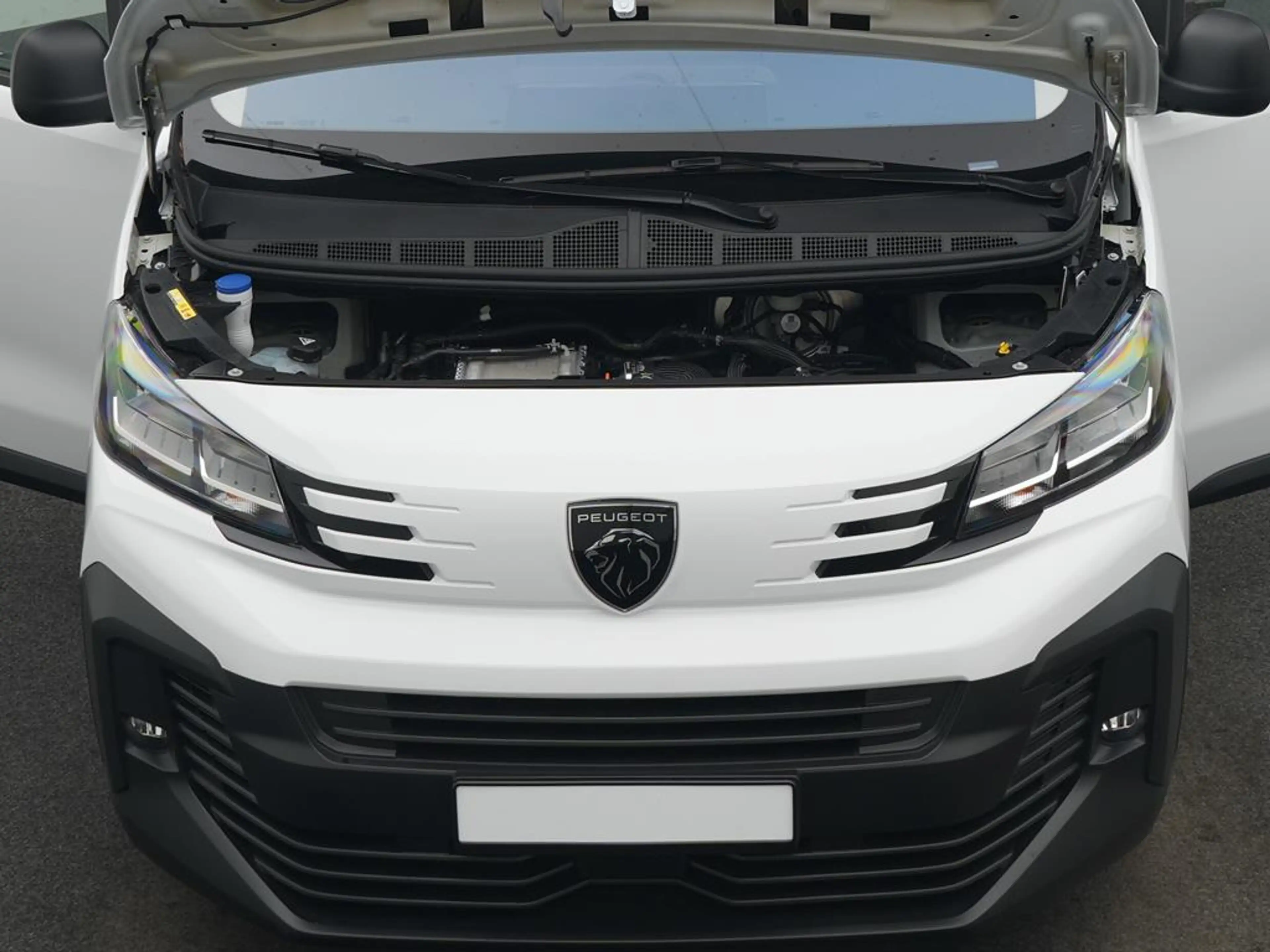 Peugeot Expert Kombi L2 Diesel 180 EAT8 8-Sitzer — photo 8