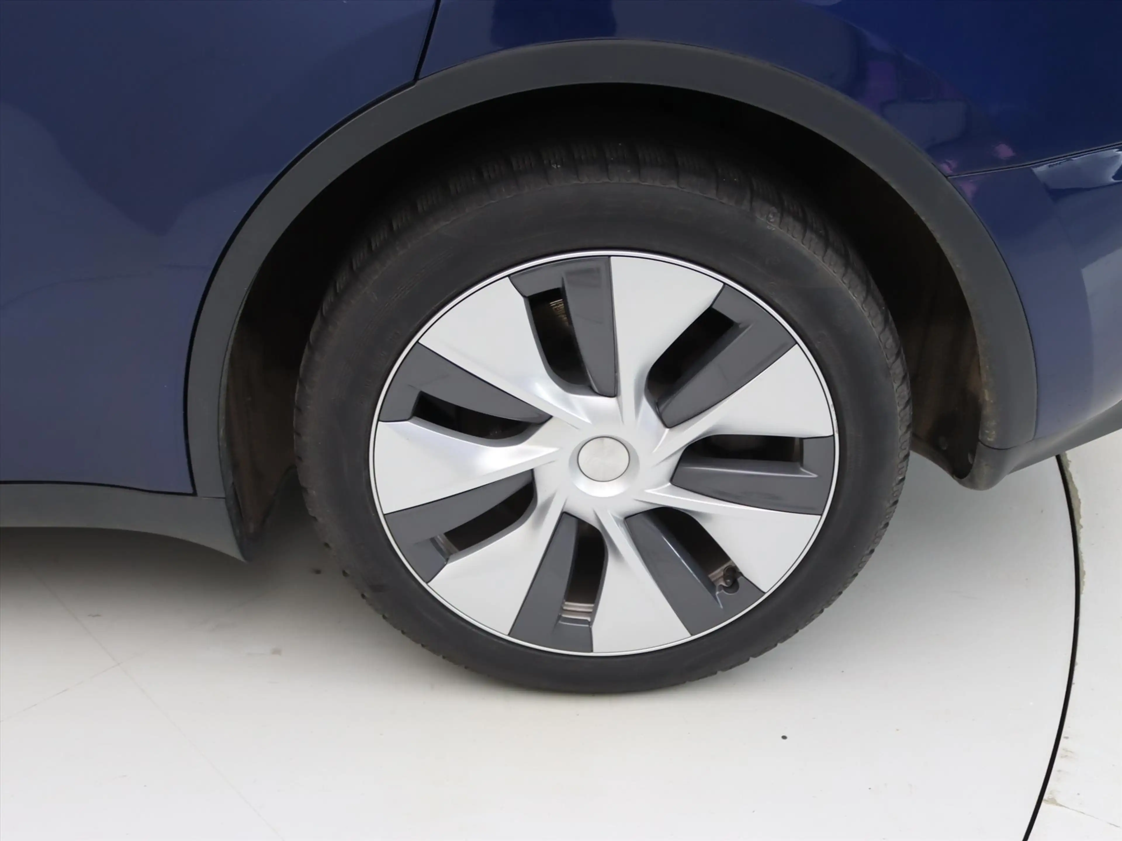 Tesla Model Y Long Range AWD 75kWh 351pk 93.6% SoH [ TREKHAAK+AM — photo 12