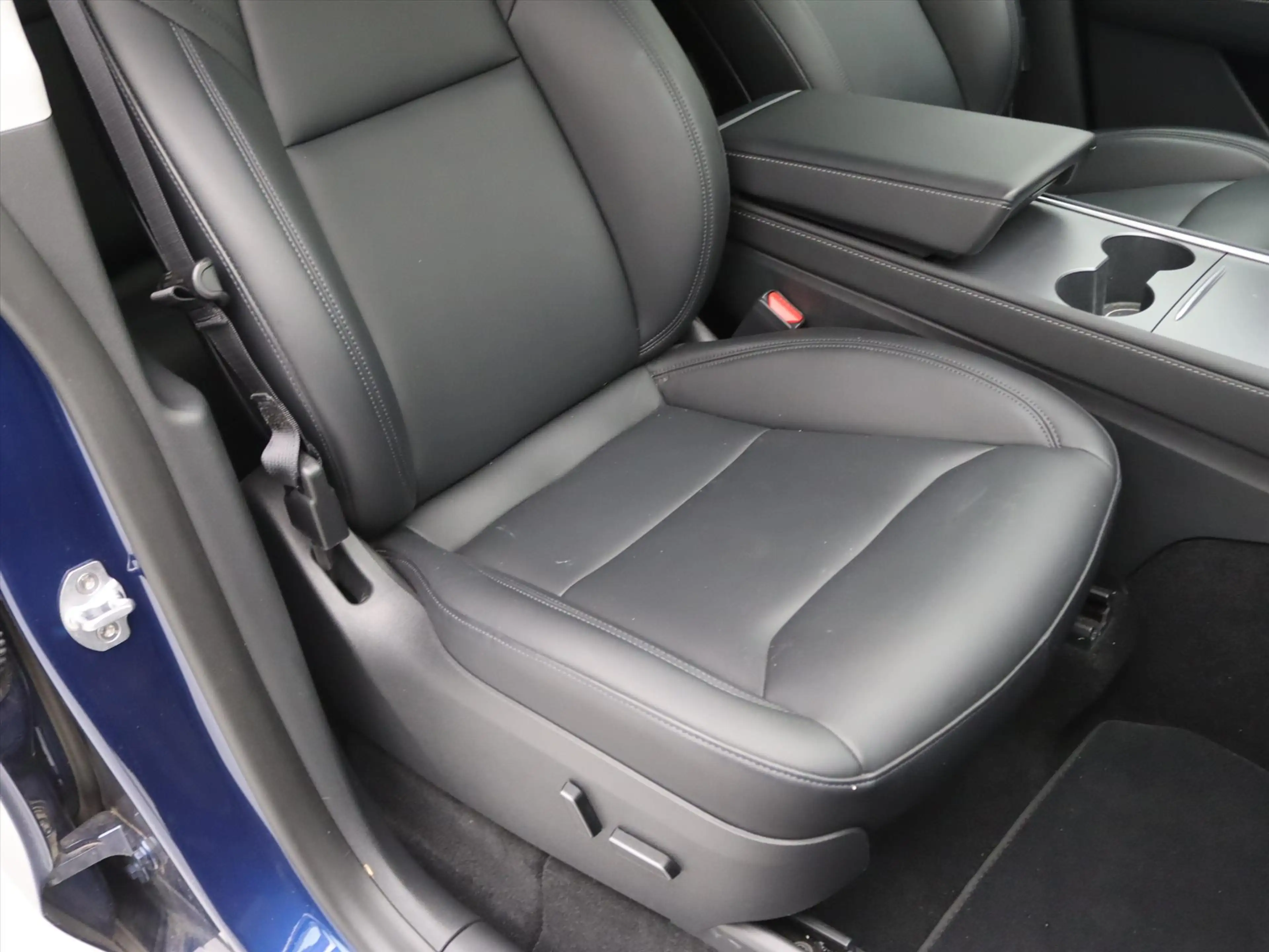 Tesla Model Y Long Range AWD 75kWh 351pk 93.6% SoH [ TREKHAAK+AM — photo 16