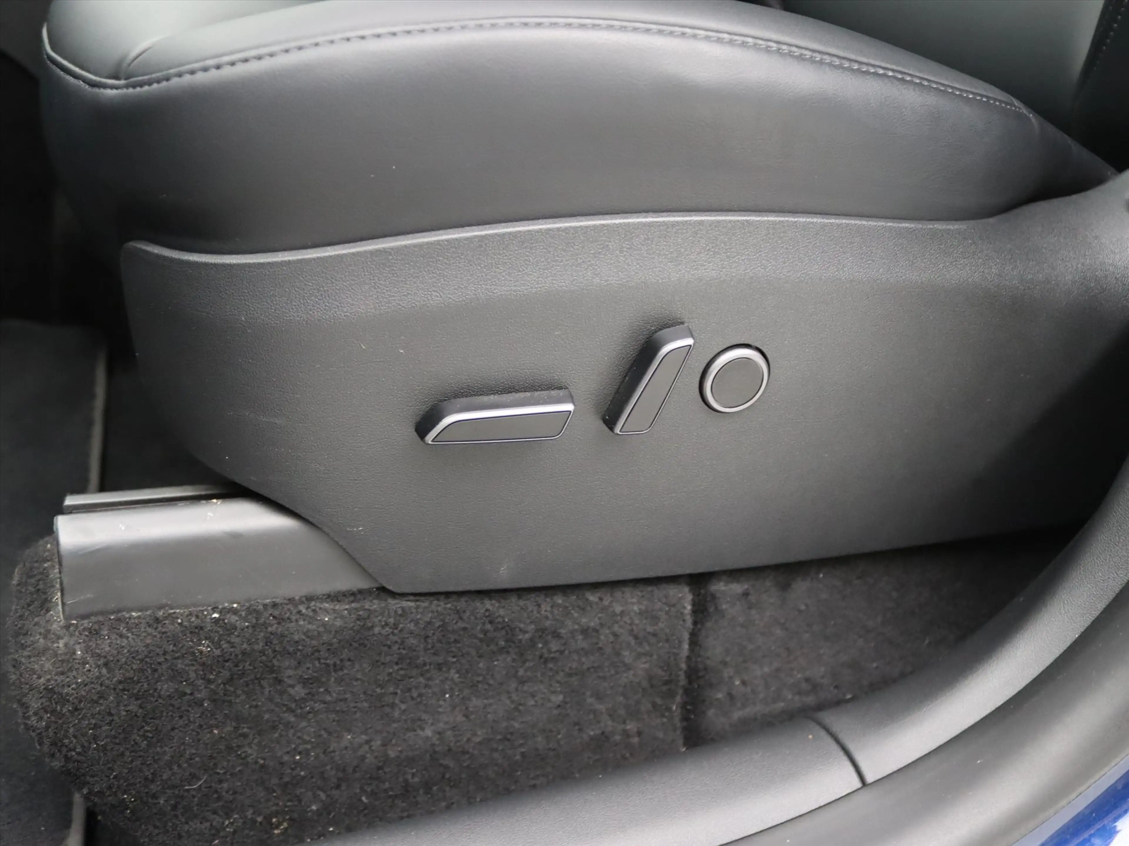 Tesla Model Y Long Range AWD 75kWh 351pk 93.6% SoH [ TREKHAAK+AM — photo 18