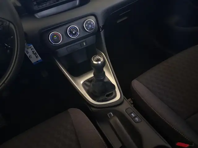Toyota Yaris view 14