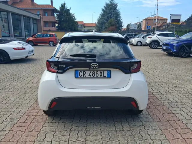 Toyota Yaris view 6