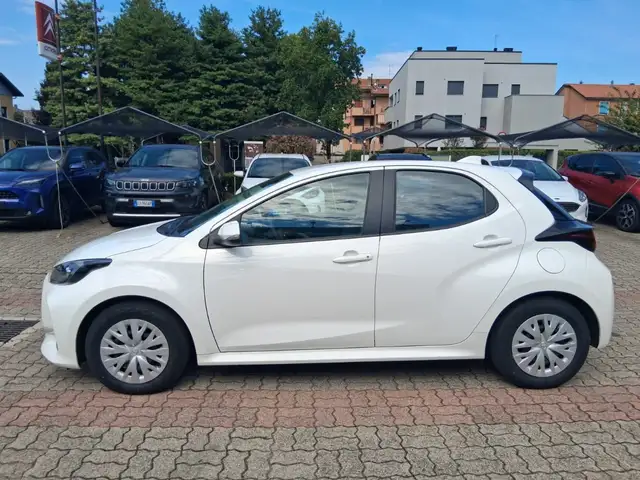 Toyota Yaris view 8