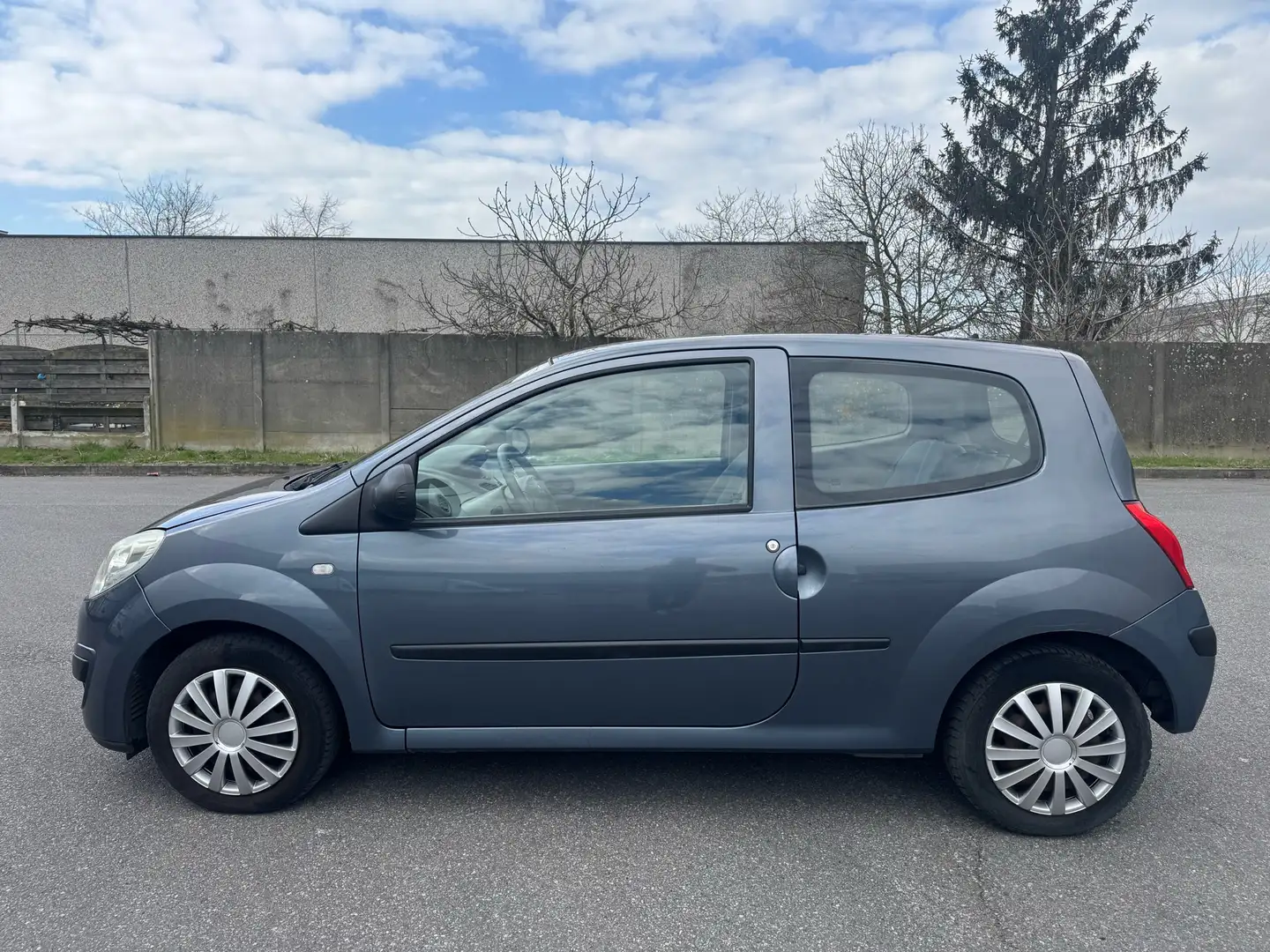 Renault Twingo 1.2 16V Initiale // GEKEURD VOOR VERKOOP!!! - 2