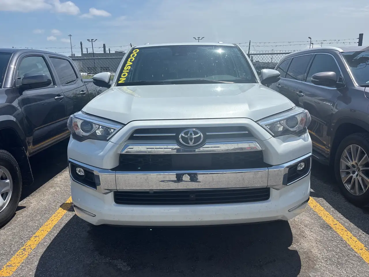 Toyota 4-Runner снимка Toyota 4-Runner