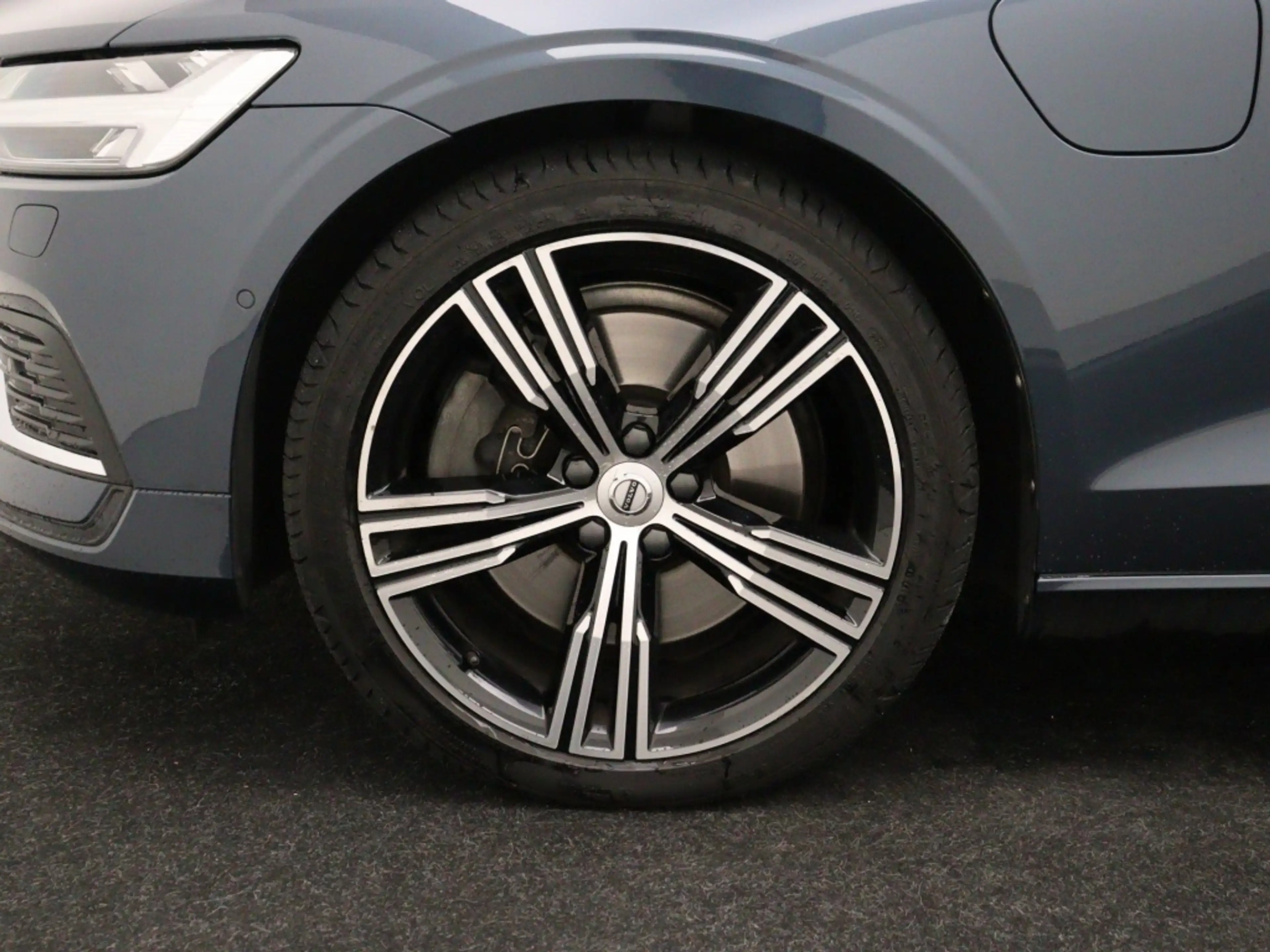 Volvo V60 T6 PLUG-IN HYBRID INSCRIPTION SCHUIFDAK 19INCH FUL — photo 8