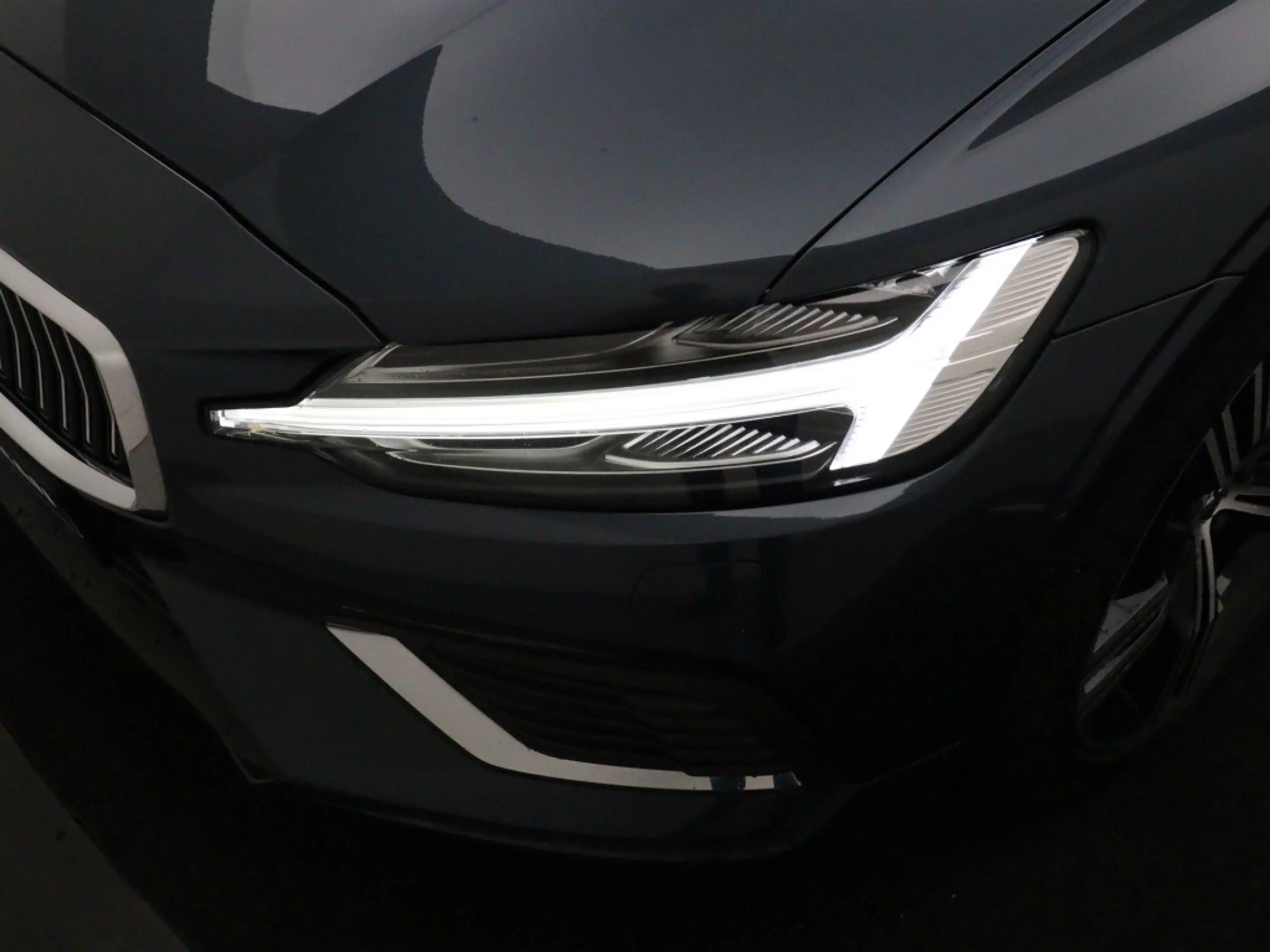 Volvo V60 T6 PLUG-IN HYBRID INSCRIPTION SCHUIFDAK 19INCH FUL — photo 13