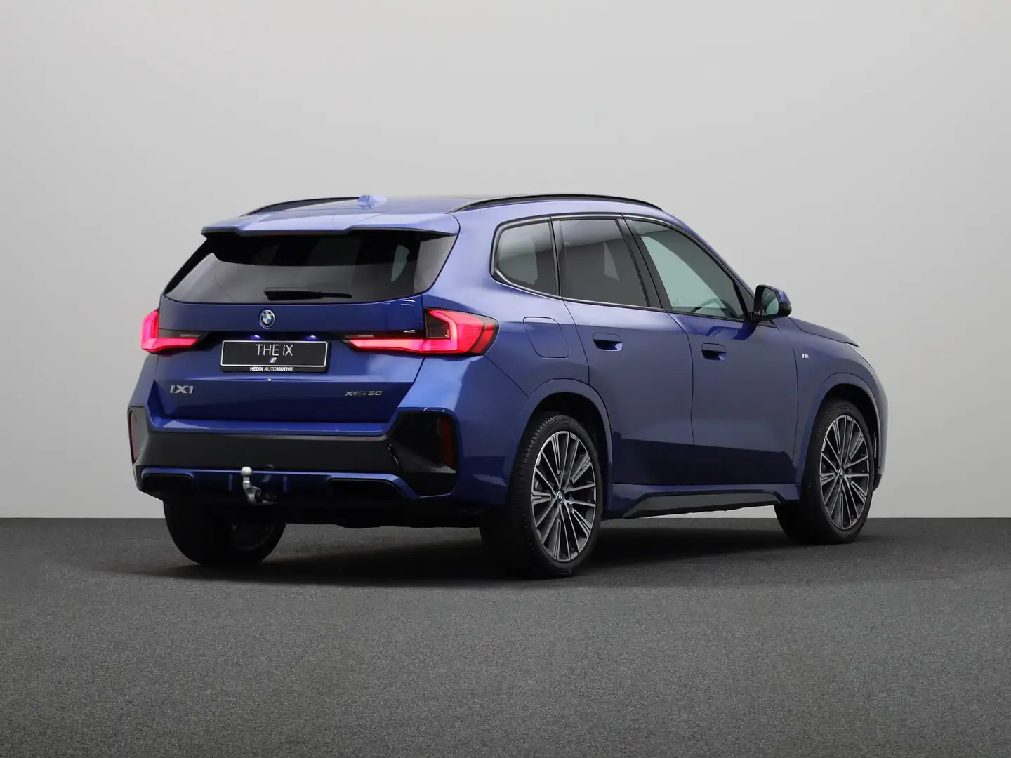 BMW iX1 xDrive30 Launch Edition 67 kWh | Head up | Comfort Blauw - 2