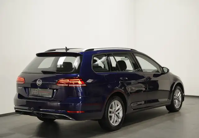 Volkswagen Golf view 5