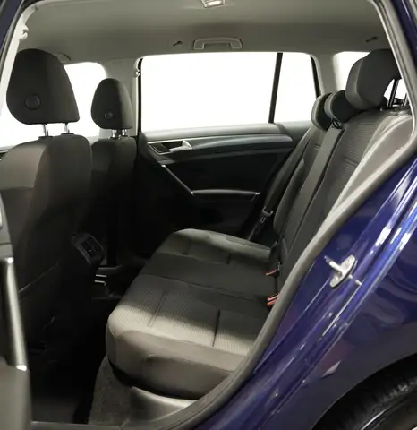 Volkswagen Golf view 9