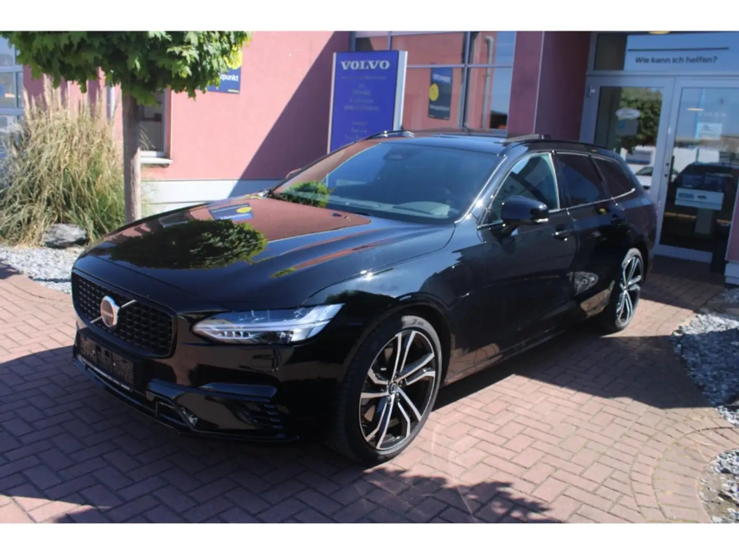 Volvo V90 T6 Plug-In Hybrid AWD Plus Dark mit Luftfw.,Panora Noir - 1