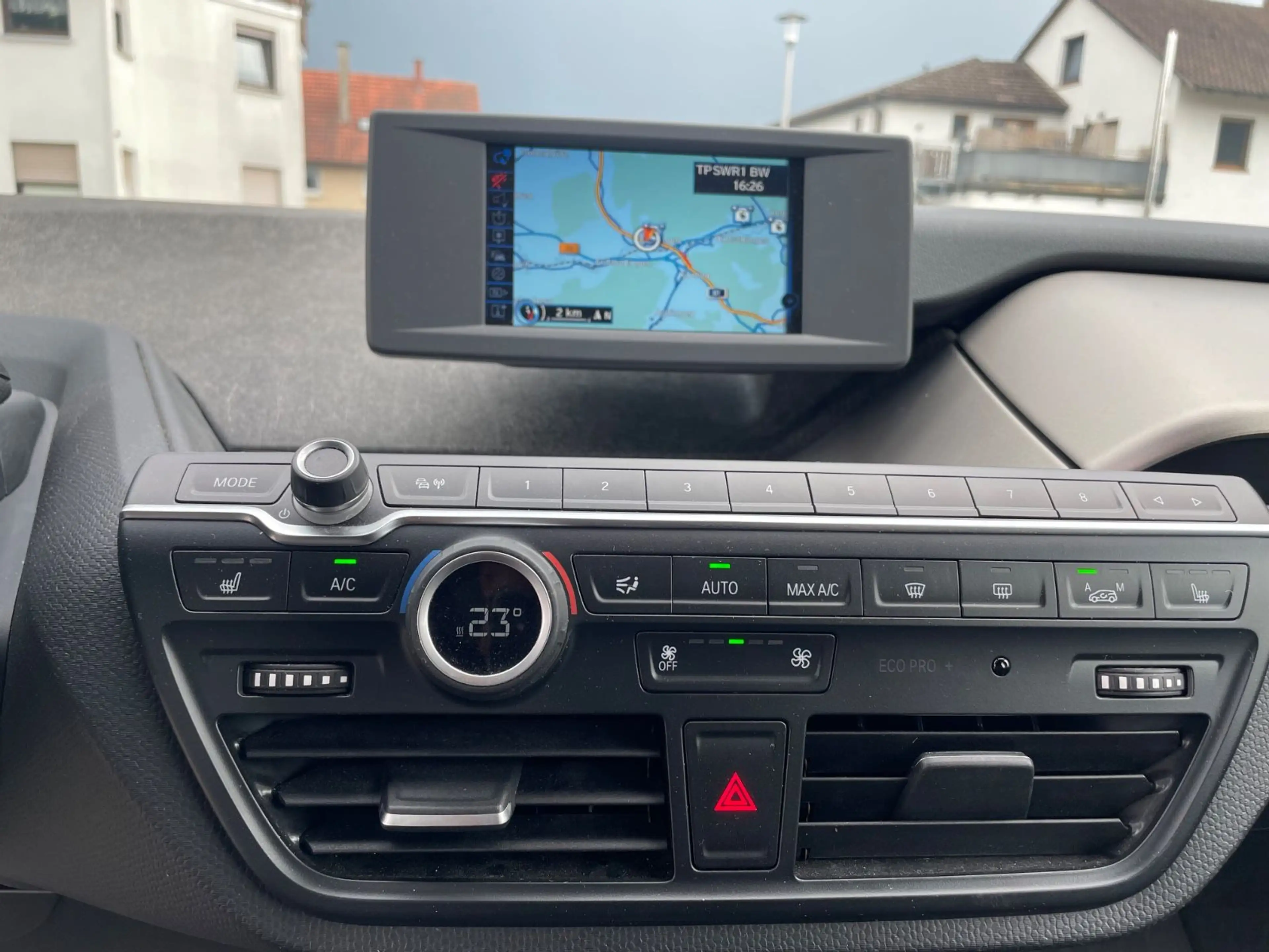 BMW i3 Basis AUT/NAVI/LED/KAMERA — photo 14