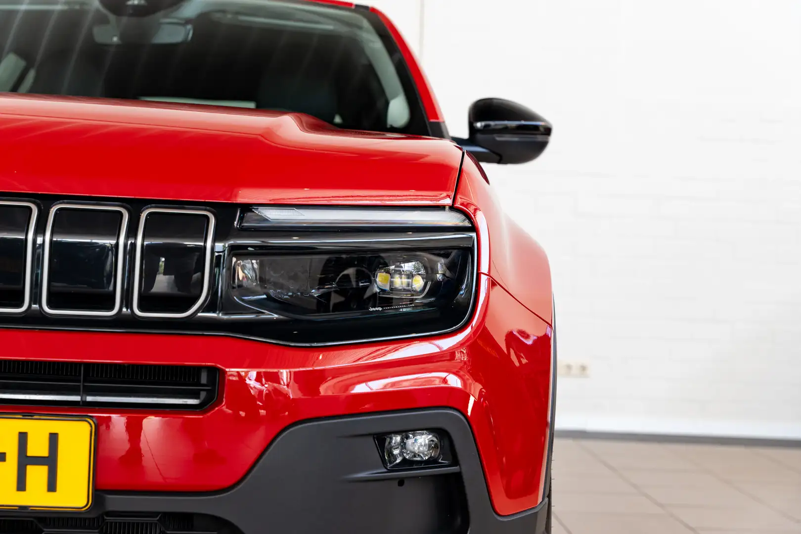 Jeep Avenger Summit 54 kWh | Apple Carplay & Android Auto | 18 Rood - 2