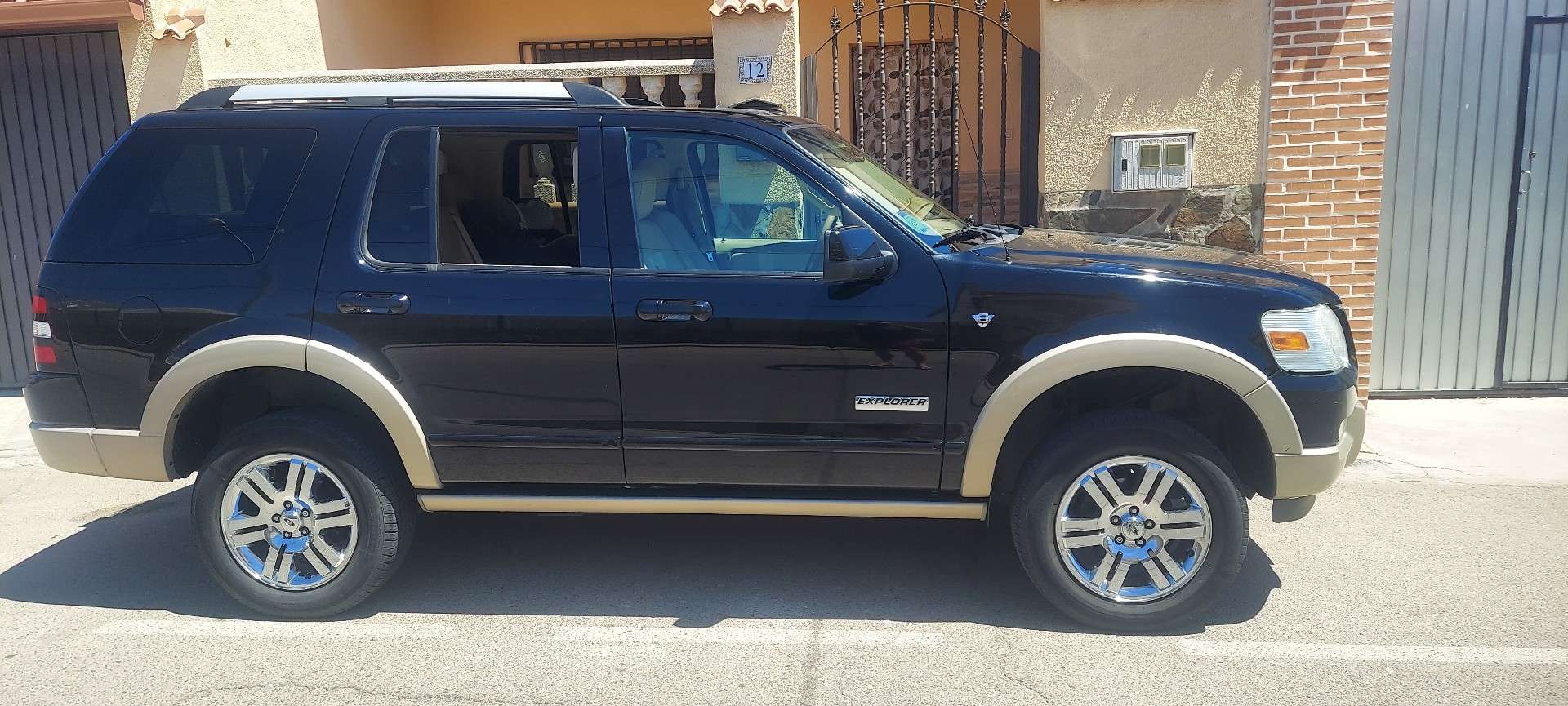 Ford Explorer XLT 4x4 Aut. - foto 1