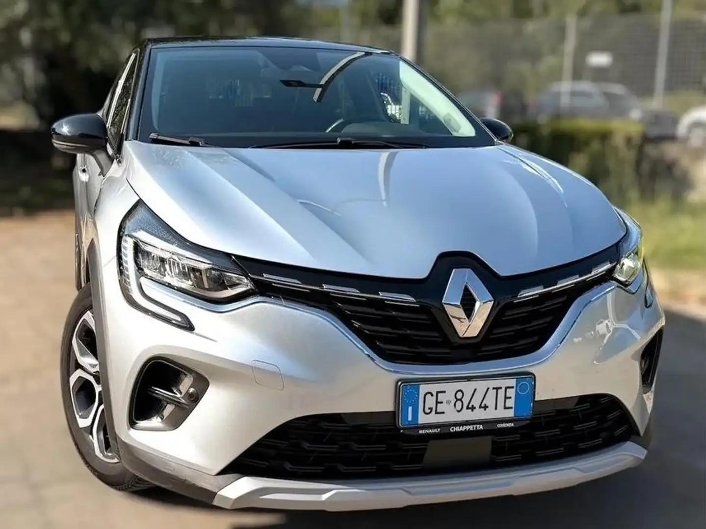 Renault Captur 1.6 E-Tech hybrid Intens 145cv auto 2021 Argento - 1