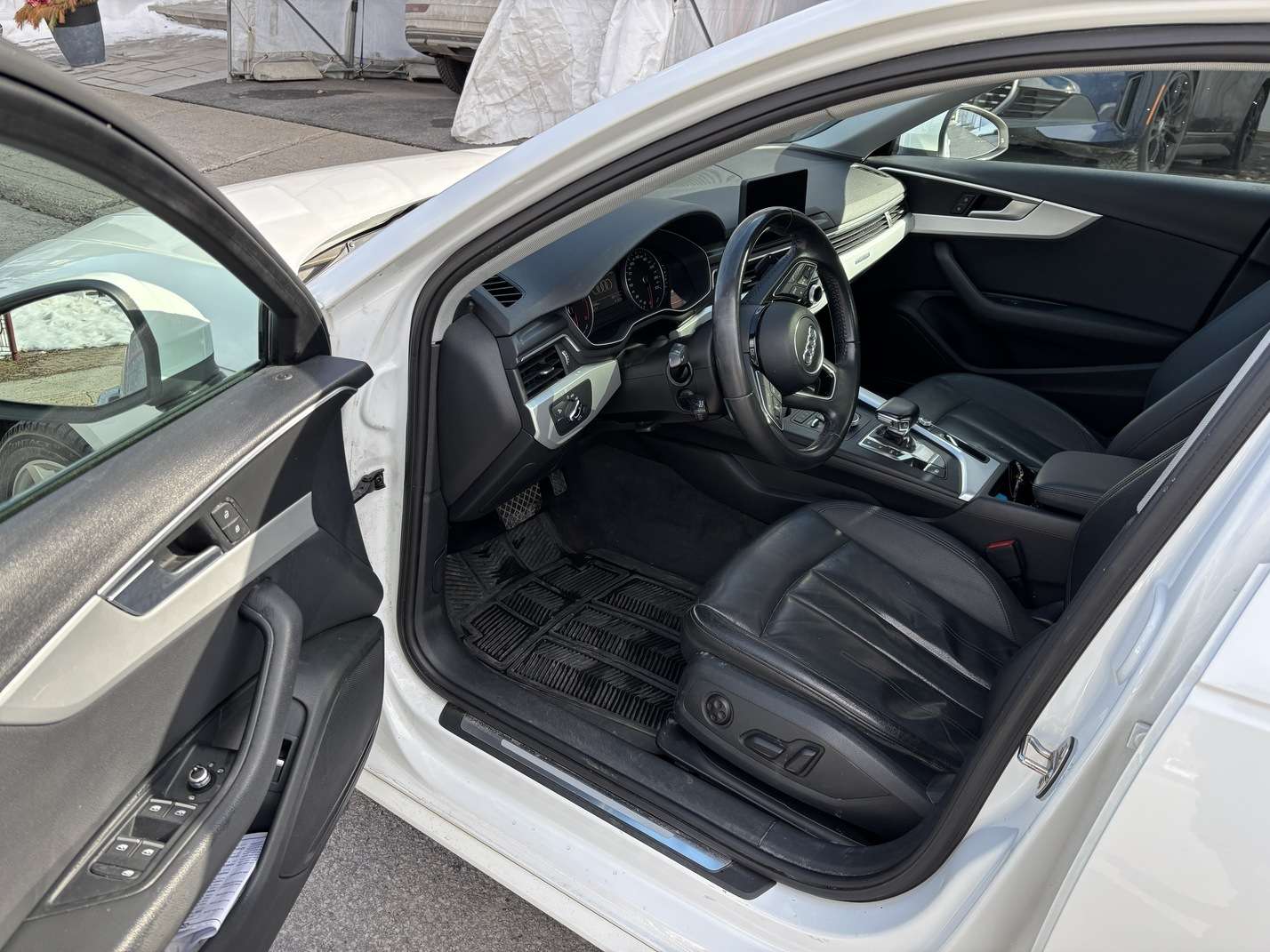 2018 Audi A4 2.0 TFSI quattro Komfort S tronic alt 5