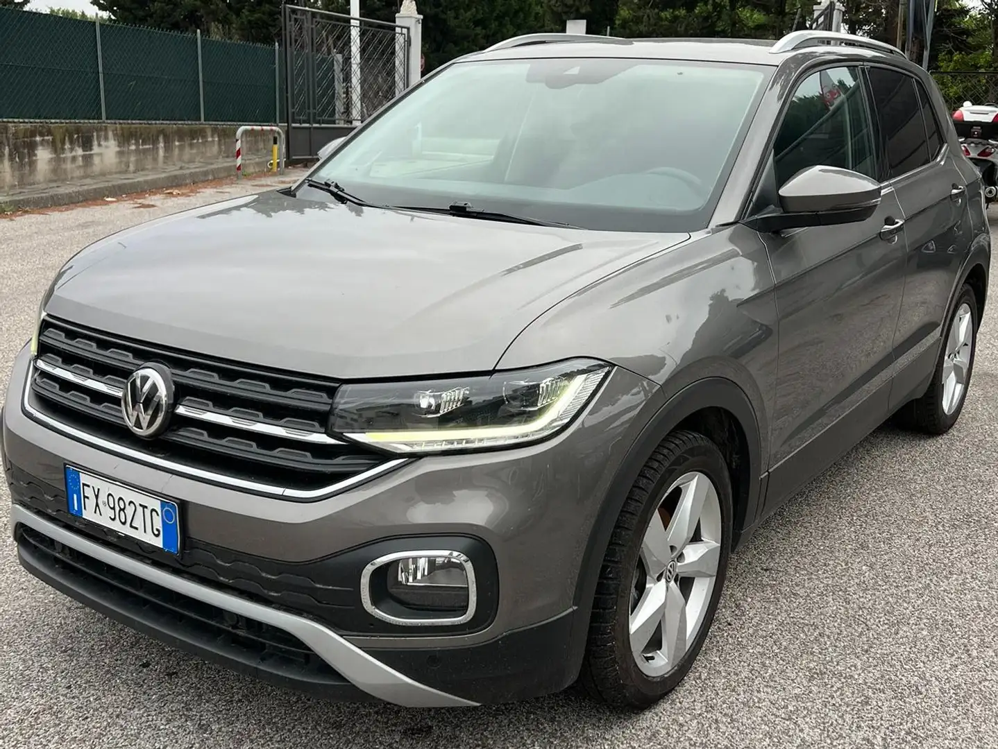 Volkswagen T-Cross T-Cross 1.6 tdi Advanced 95cv Gris - 1