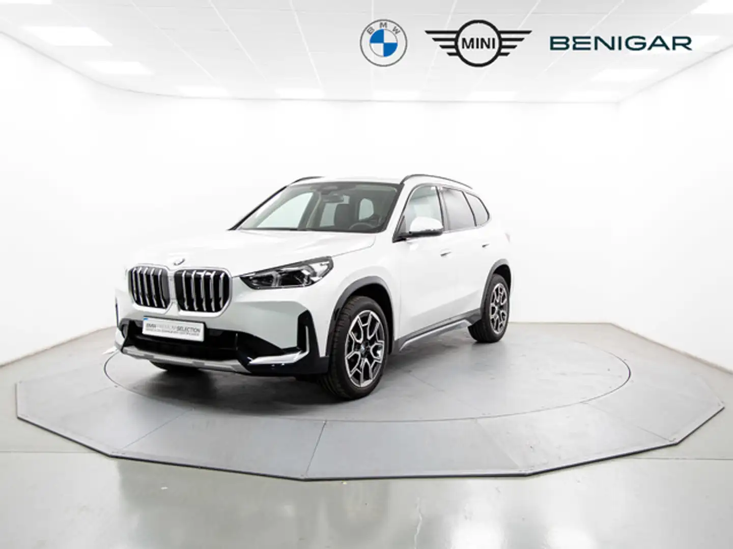 BMW X1 sDrive 20iA Blanco - 1