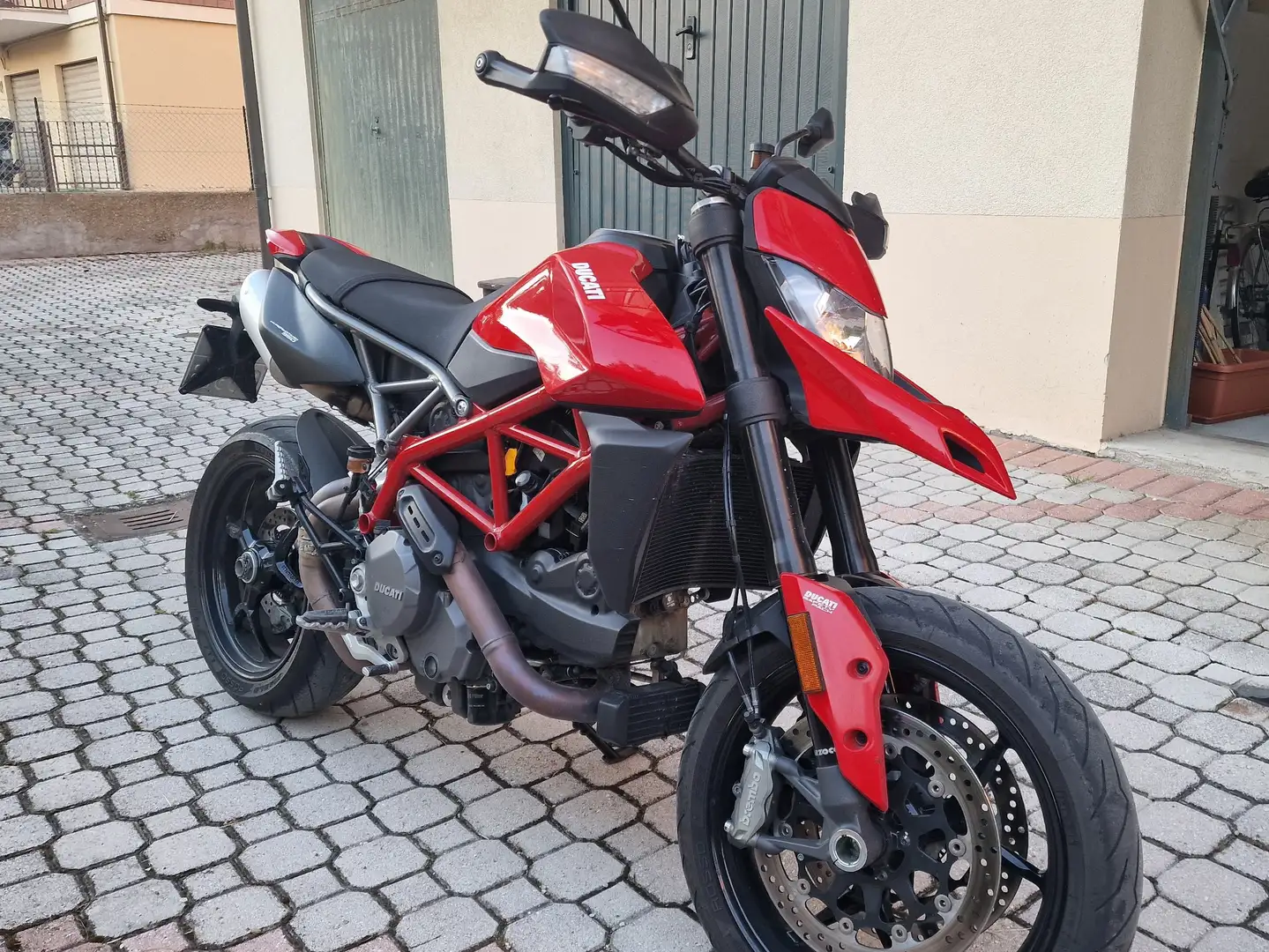 Ducati Hypermotard 950 Roşu - 1