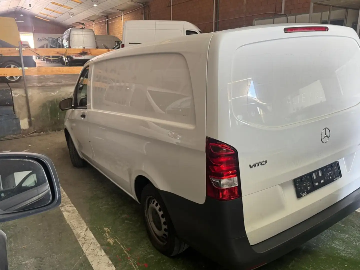 Mercedes-Benz Vito Furgón 114CDI Larga Blanc - 2