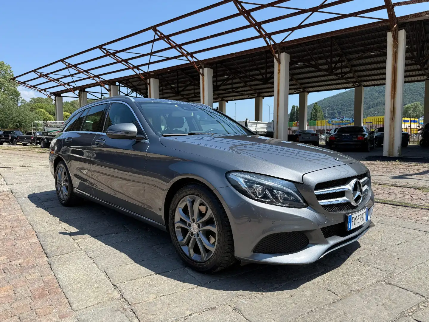 Mercedes-Benz C 200 d S.W. Auto Premium Grigio - 2