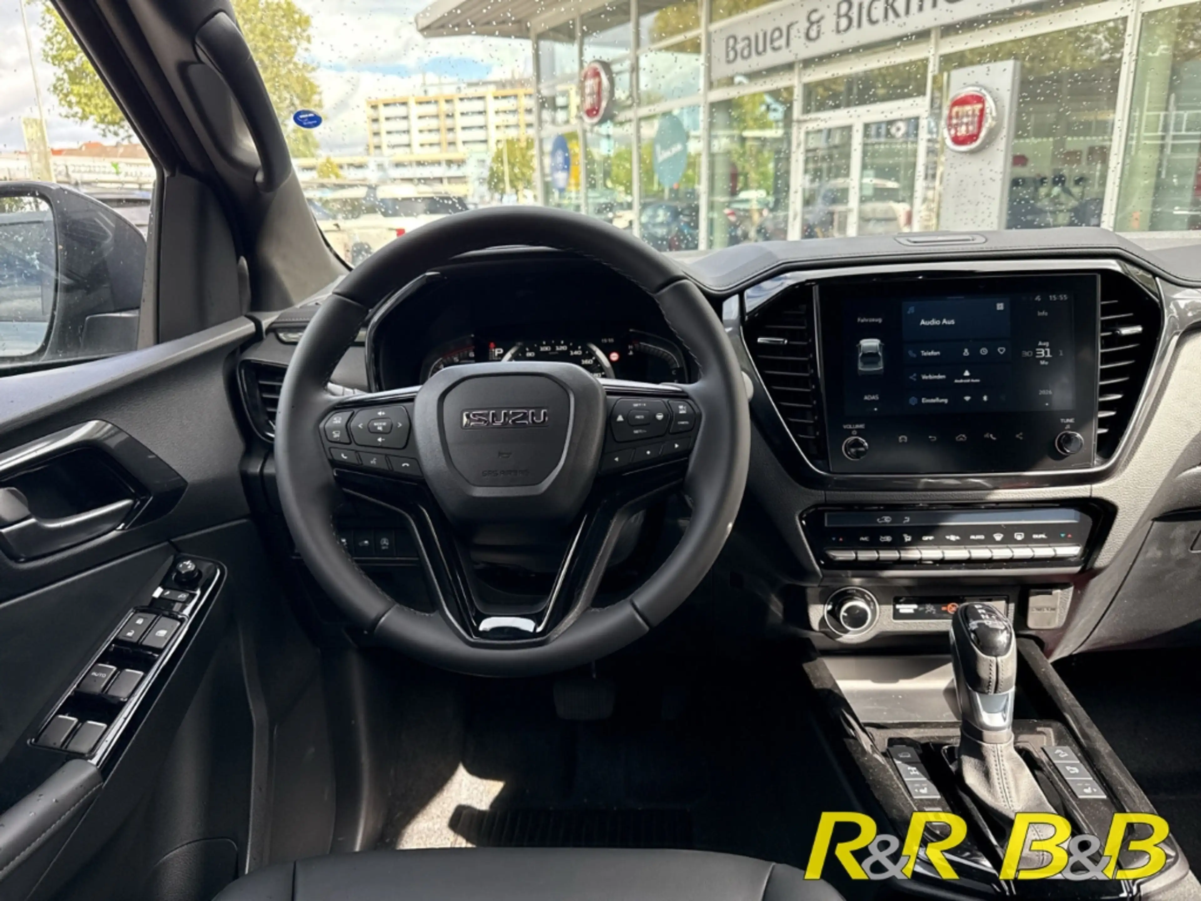 Isuzu D-Max V-Cross 2.2 D Double Cab 4WD AT LEDER+DAB+CARPLAY+ — photo 9