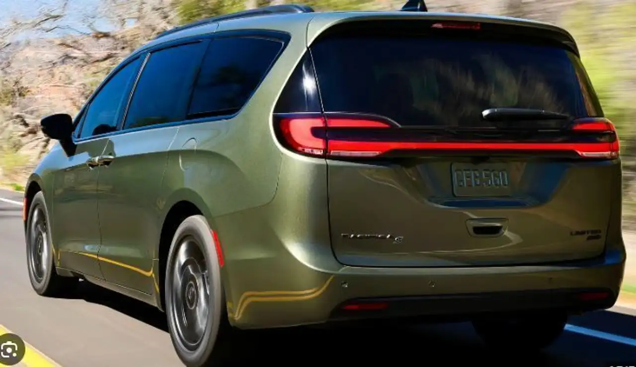 Chrysler Pacifica снимка Chrysler Pacifica