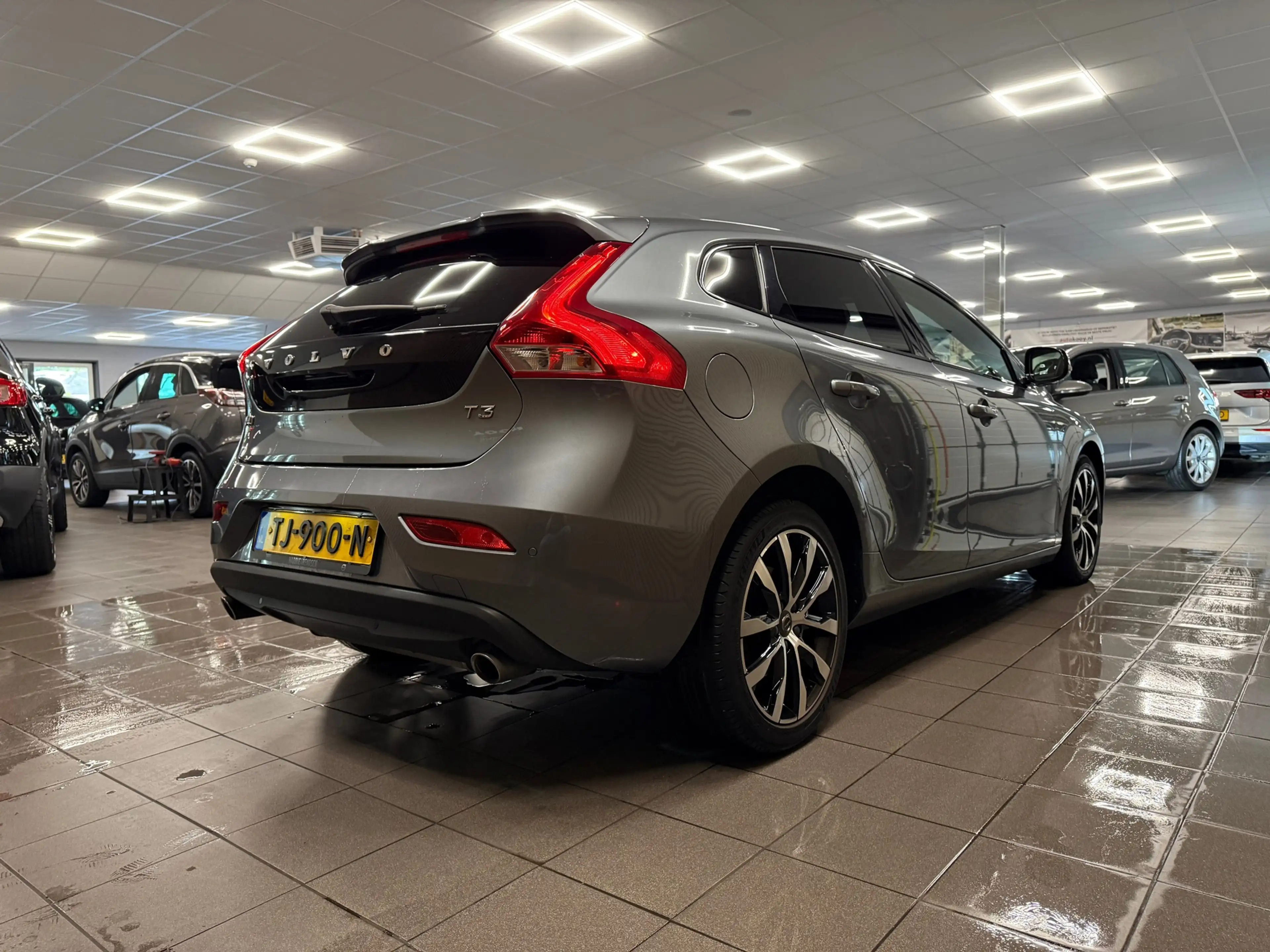 Volvo V40 1.5 T3 Dynamic Edition * Automaat / Panoramadak / — photo 6