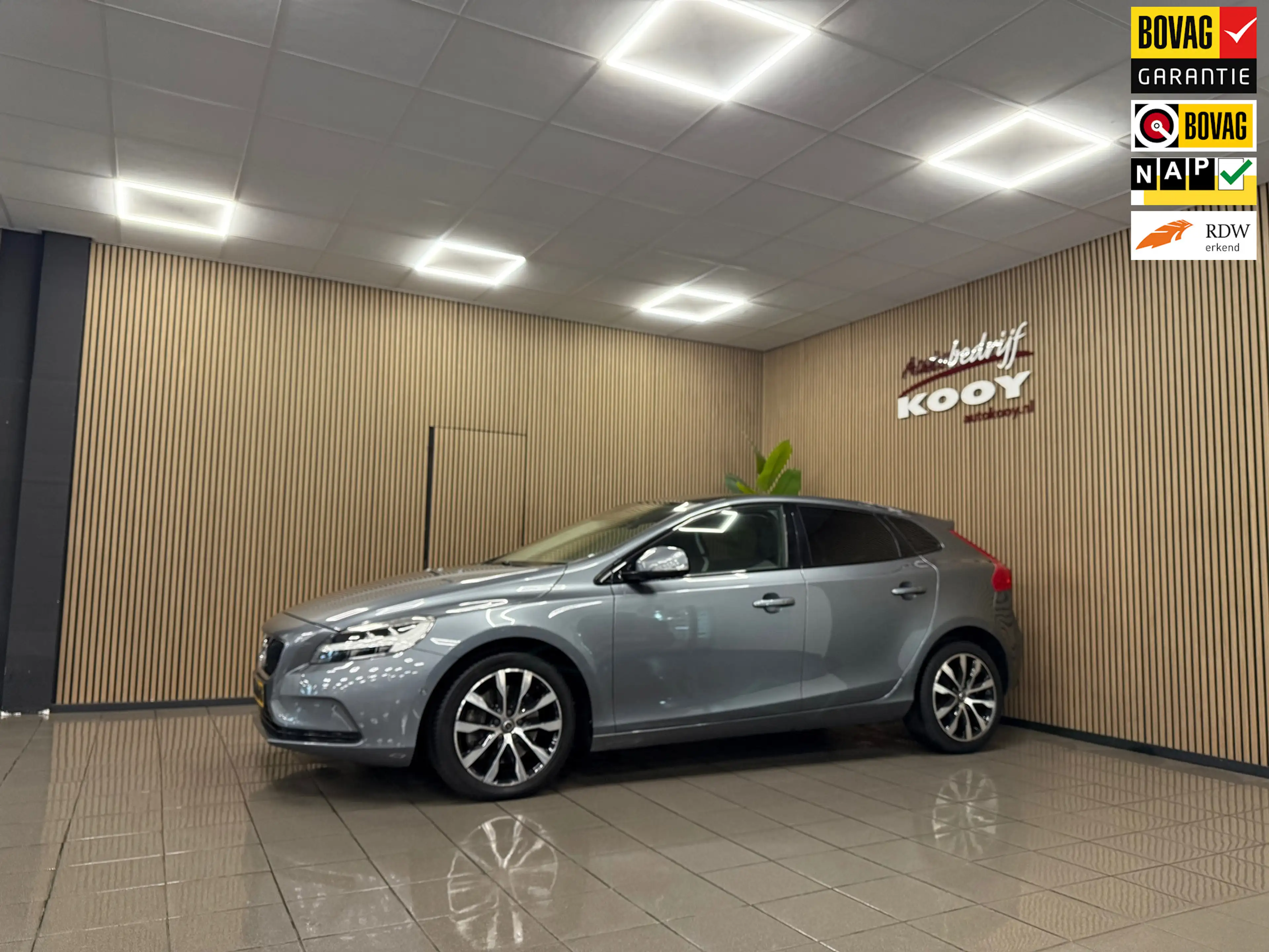 Volvo V40 1.5 T3 Dynamic Edition * Automaat / Panoramadak /