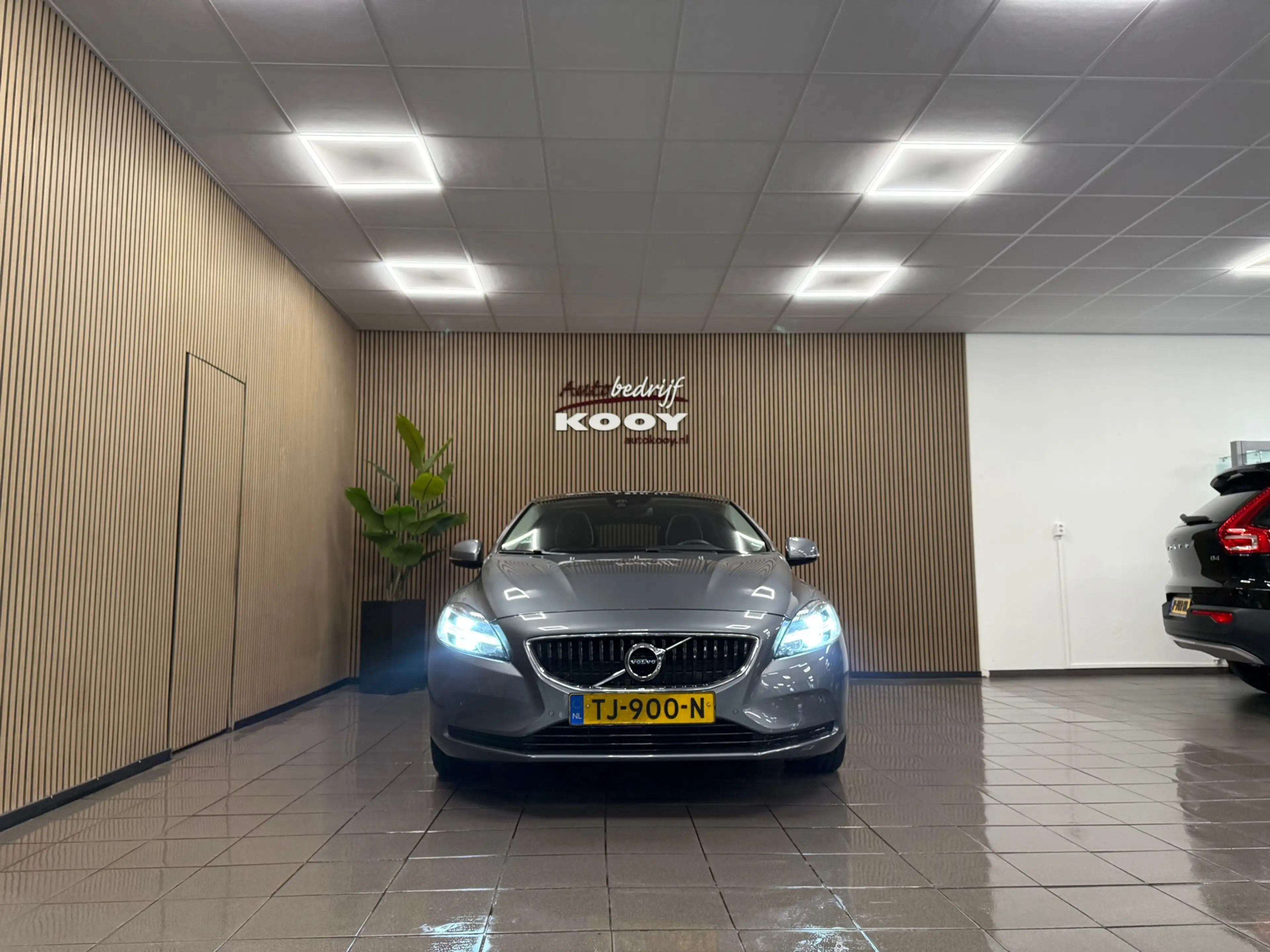 Volvo V40 1.5 T3 Dynamic Edition * Automaat / Panoramadak / — photo 8