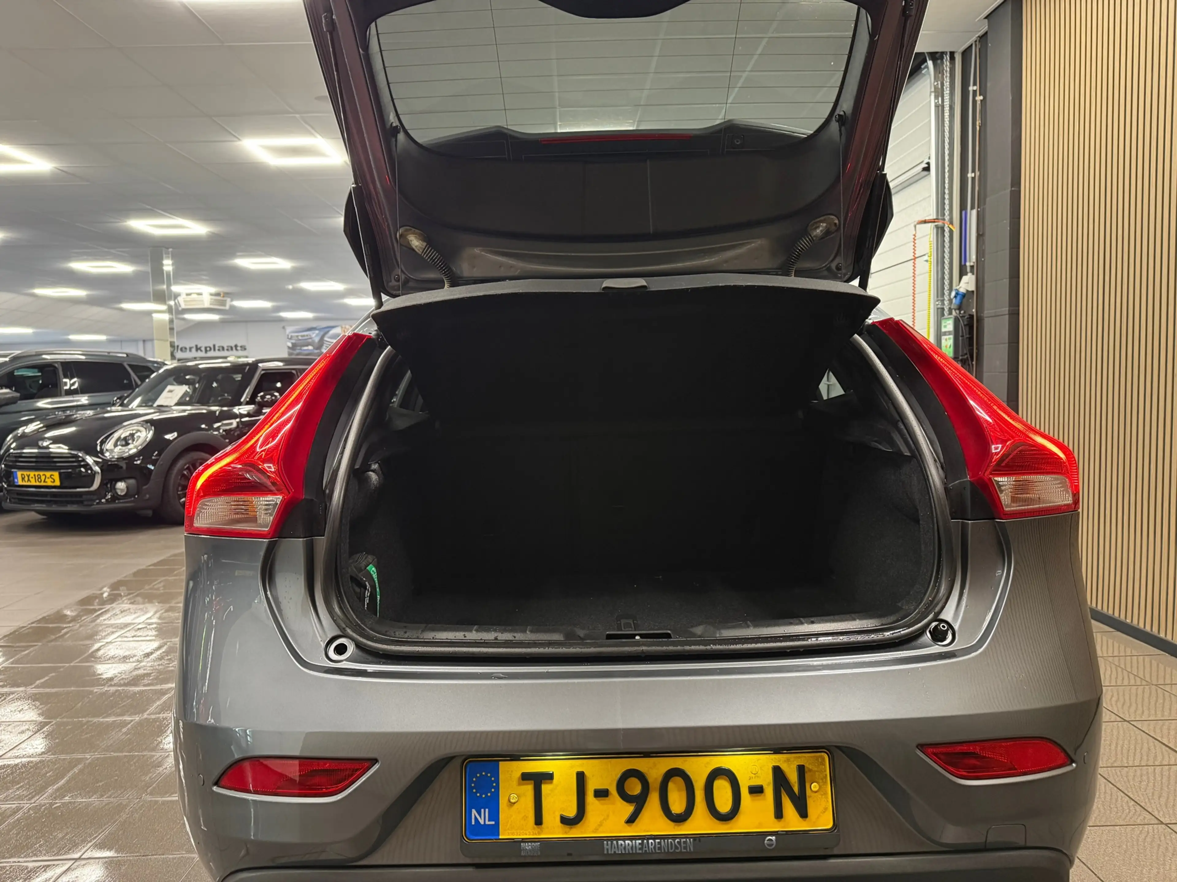 Volvo V40 1.5 T3 Dynamic Edition * Automaat / Panoramadak / — photo 5