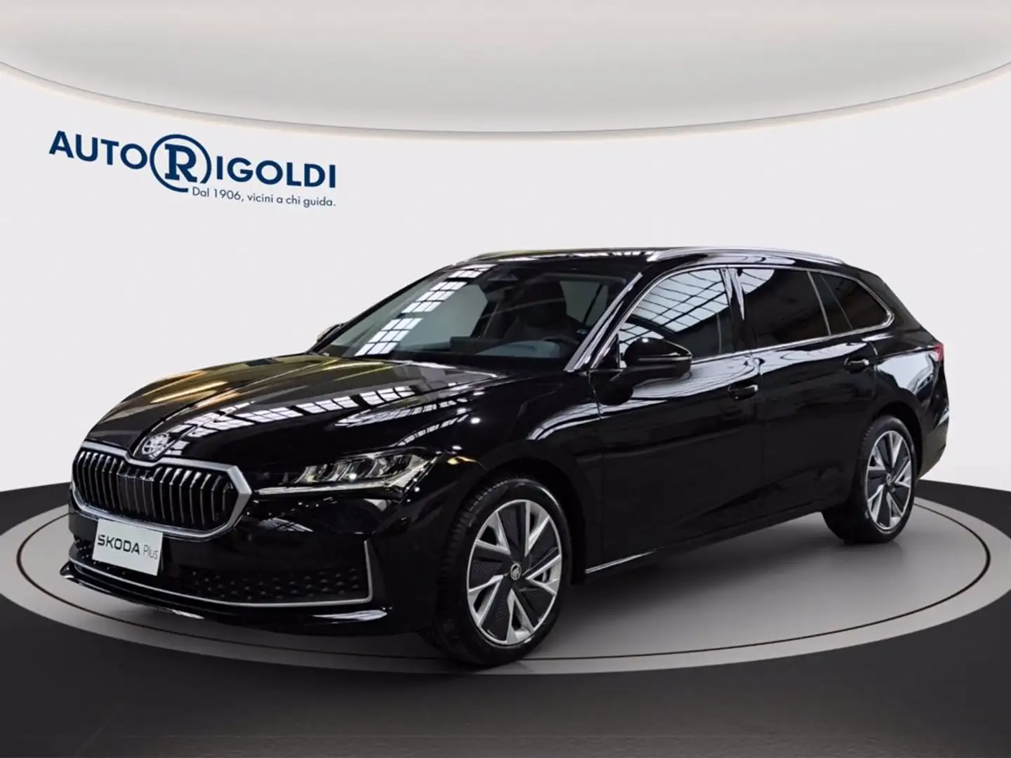 Skoda Superb wagon 2.0 tdi selection 150cv dsg Negro - 1