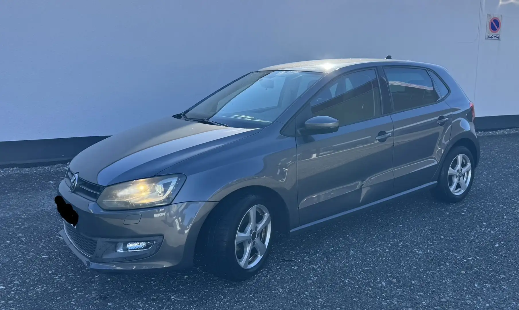 Volkswagen Polo TDI Highline Grau - 2