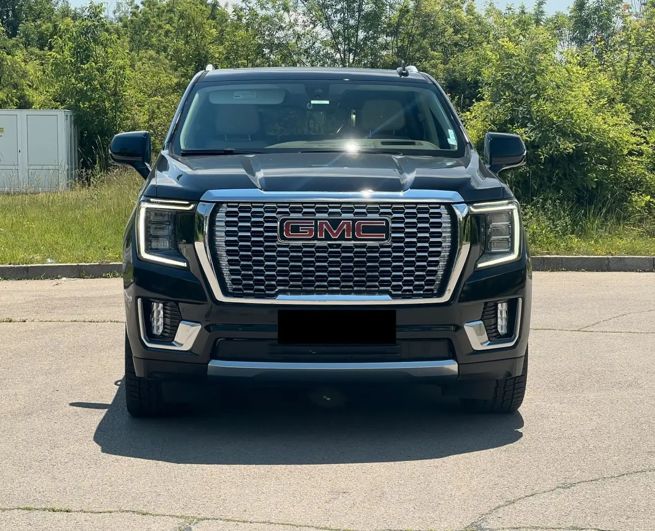 GMC Yukon Denali Lang 6.2L V8 TV BOSE PANO LUFT 360° 7Sitz Schwarz - 2